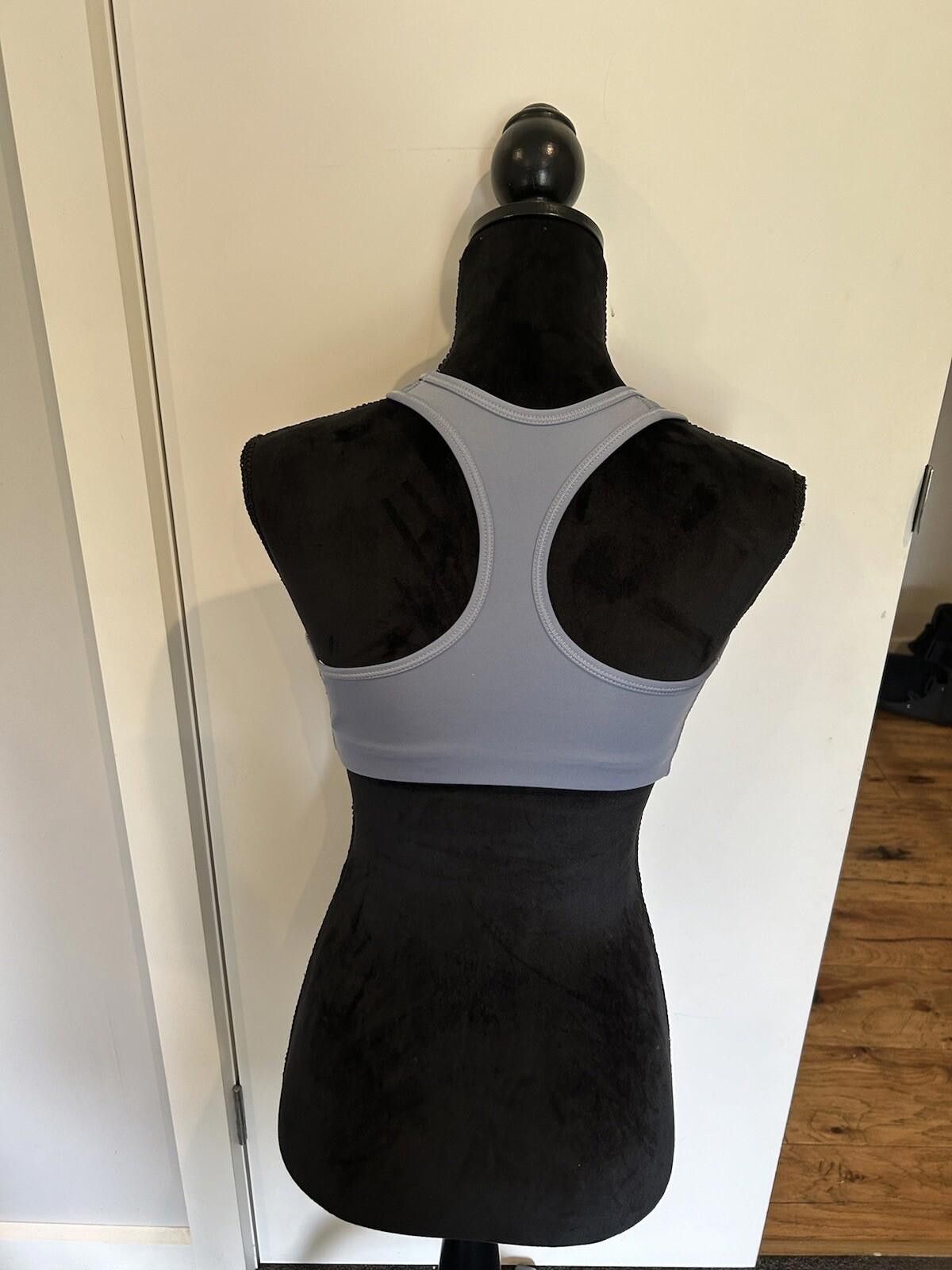 Nike Nike Dri Fit Running Activewear Grey crop top - Size M (003) Size M / US 6-8 / IT 42-44 - 8 Thumbnail