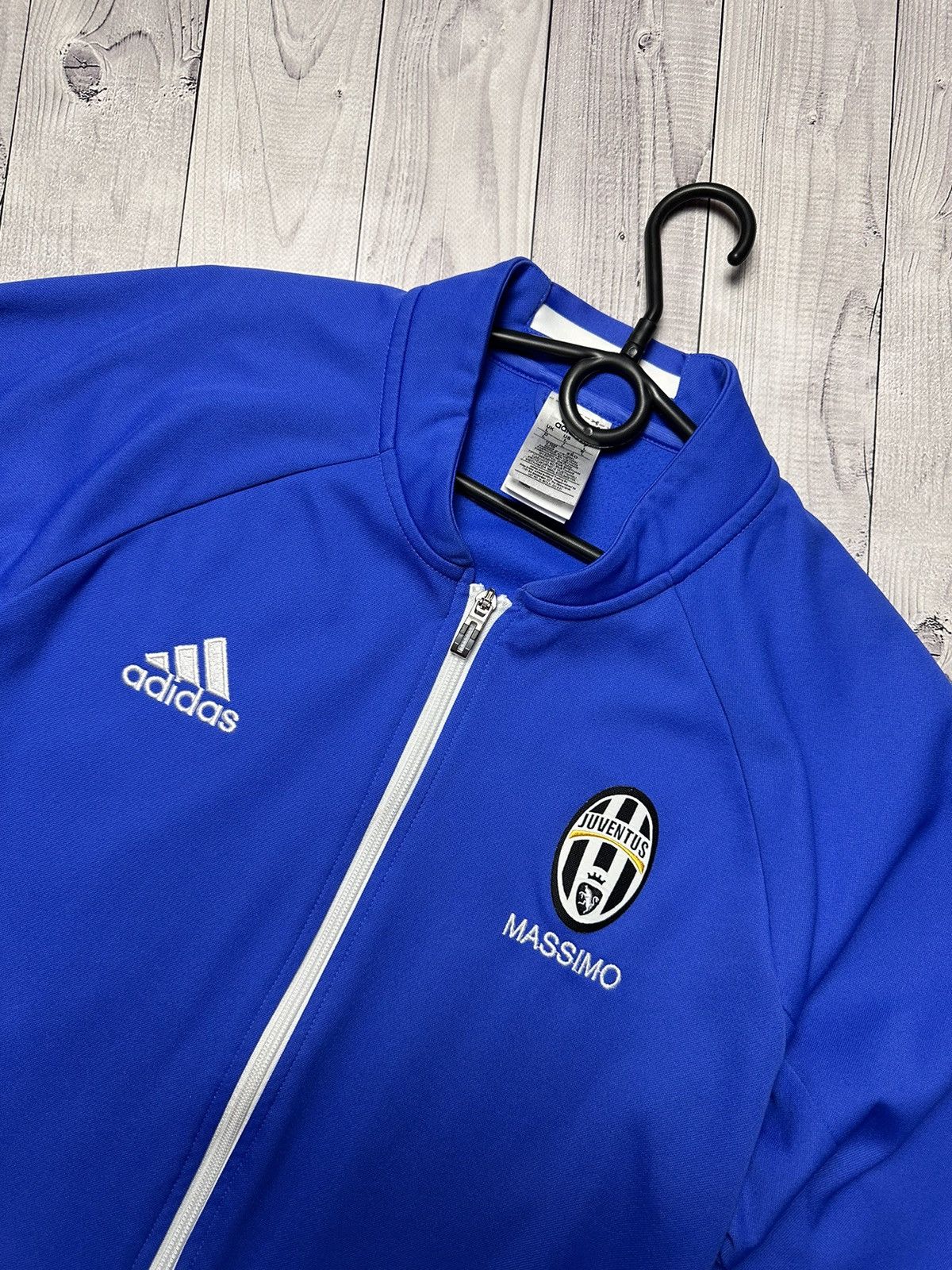 Adidas Vintage adidas Juventus soccer jacket size L logo Size US L / EU 52-54 / 3 - 4 Thumbnail