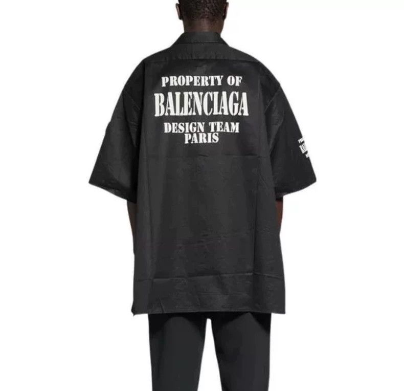 Balenciaga Balenciaga Black Letter Big Logo Printed Oversized Short S Size US L / EU 52-54 / 3 - 3 Thumbnail