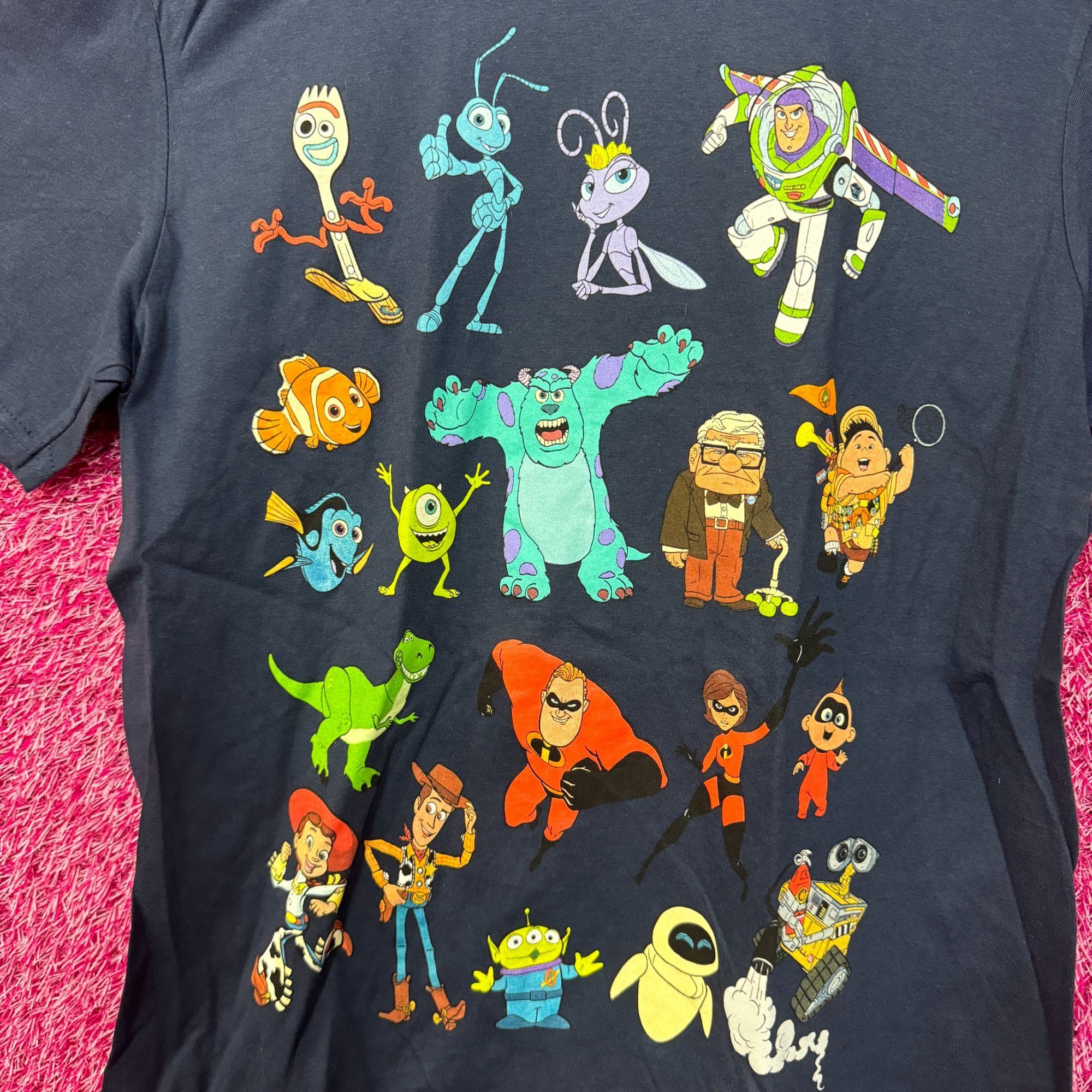 Disney Pixar Characters T-shirt size medium Size US M / EU 48-50 / 2 - 2 Thumbnail