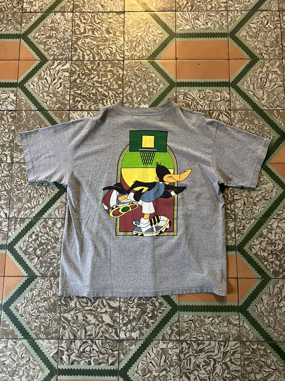 Vintage Vintage 90s Daffy Duck Basketball Size US M / EU 48-50 / 2 - 2 Thumbnail