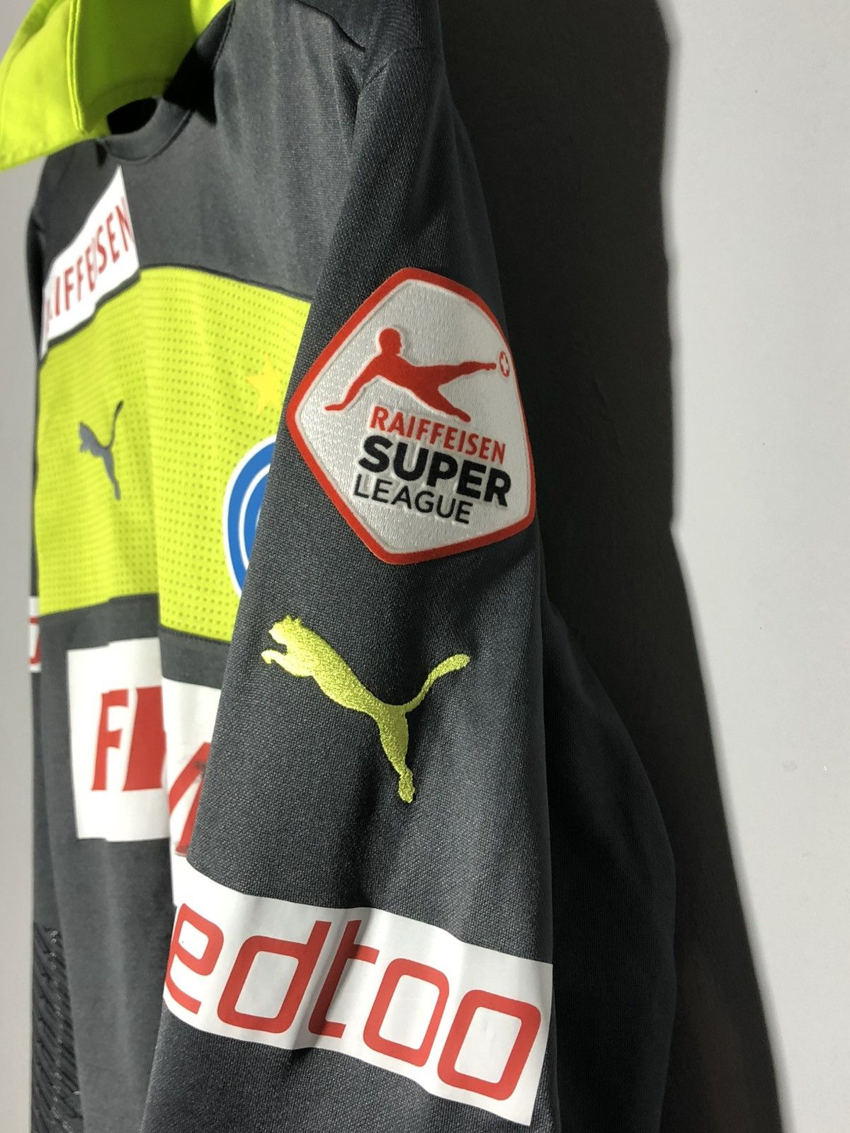 Puma Puma Grasshopper Zurich Burki Goalkeerper Match Worn Jersey Size US L / EU 52-54 / 3 - 6 Thumbnail