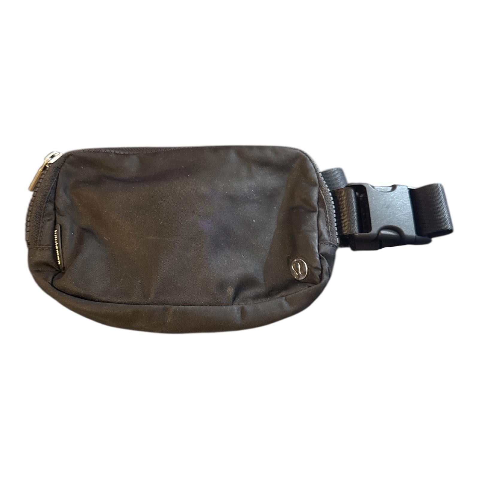 Lululemon Lululemon Black Waist Bag Fanny Pack Size ONE SIZE - 1 Thumbnail