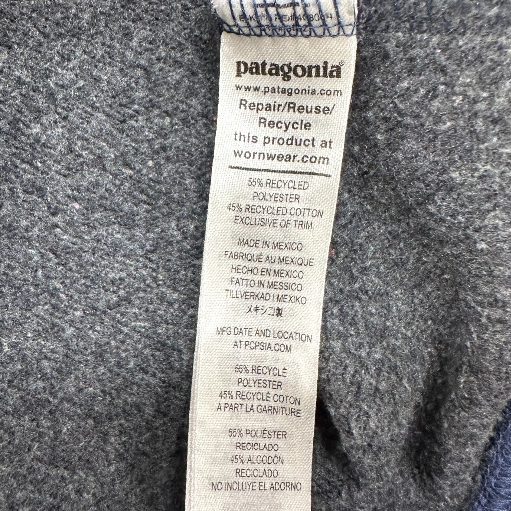 Patagonia Patagonia Sweatshirt Mens Small Blue Navy Regular Pullover Logo Long Sleeve All Seasons Cotton Recycled? Size US S / EU 44-46 / 1 - 5 Thumbnail