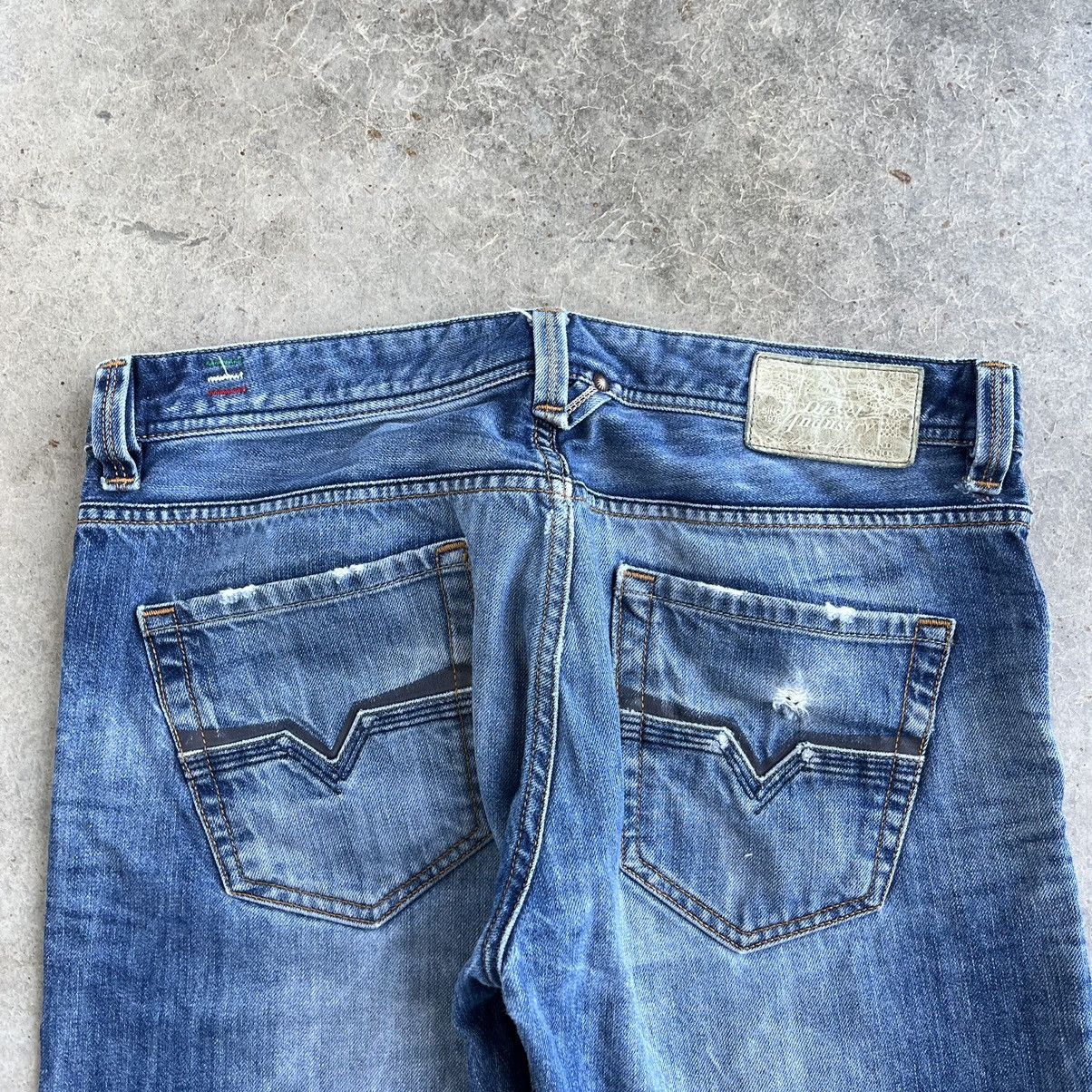 Diesel × Japanese Brand × Vintage Y2K Diesel jeans larkee straight leg denim Italy 33x30 Size US 33 - 5 Thumbnail