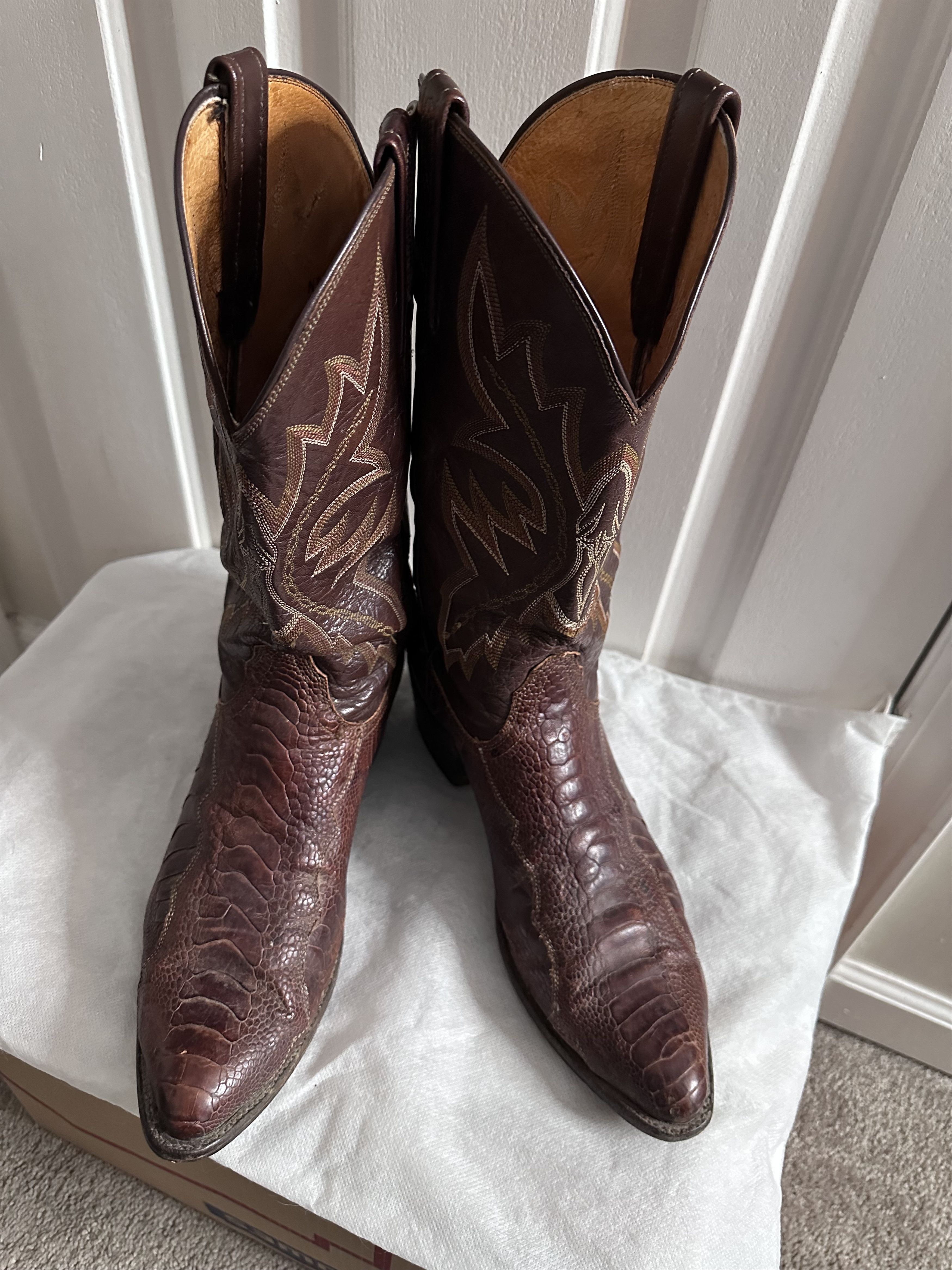 Mens Lucchese size 10 boots
