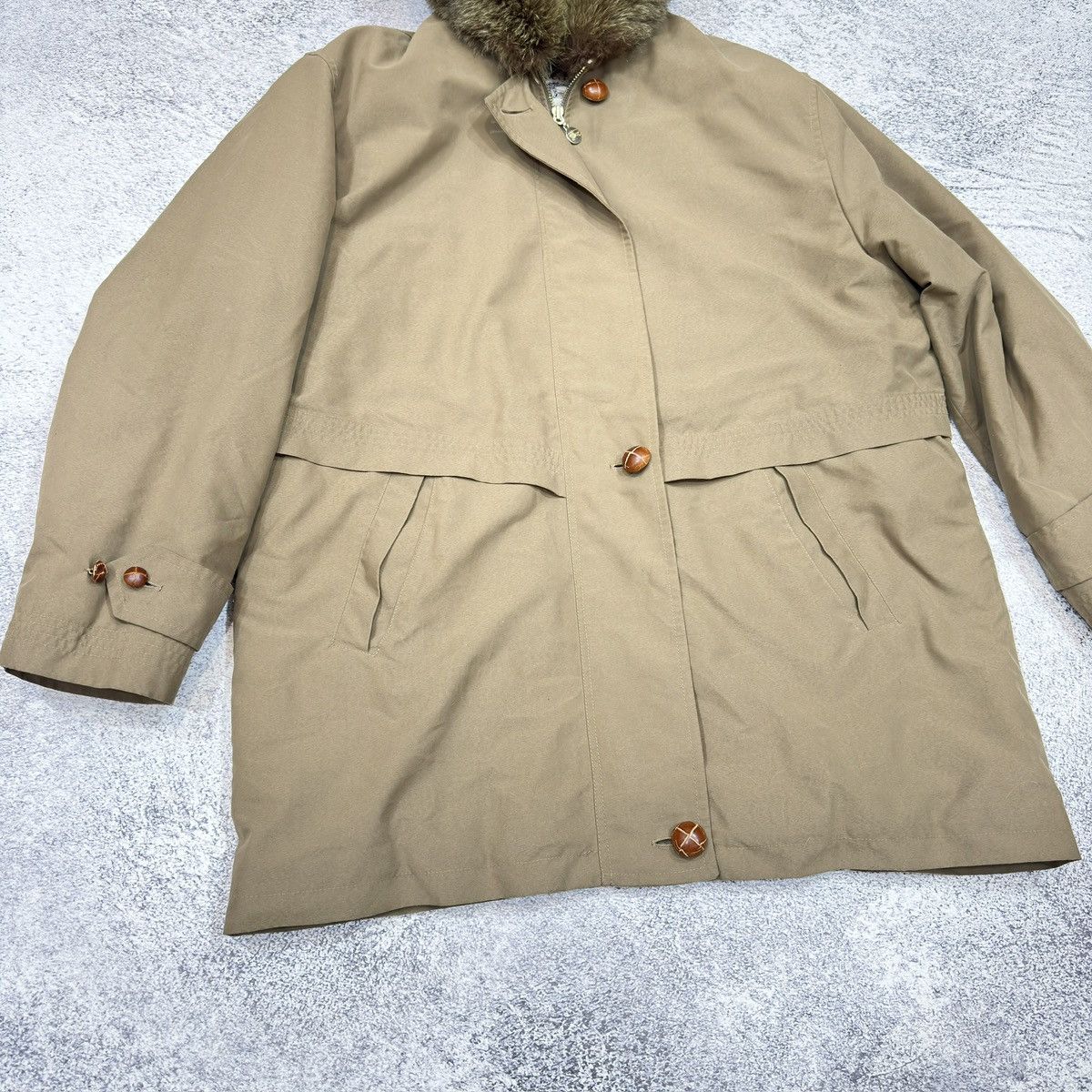 Burberry × Designer × Vintage Vintage Burberrys Womens Parka Natural Fur 44size XL Size L / US 10 / IT 46 - 3 Thumbnail