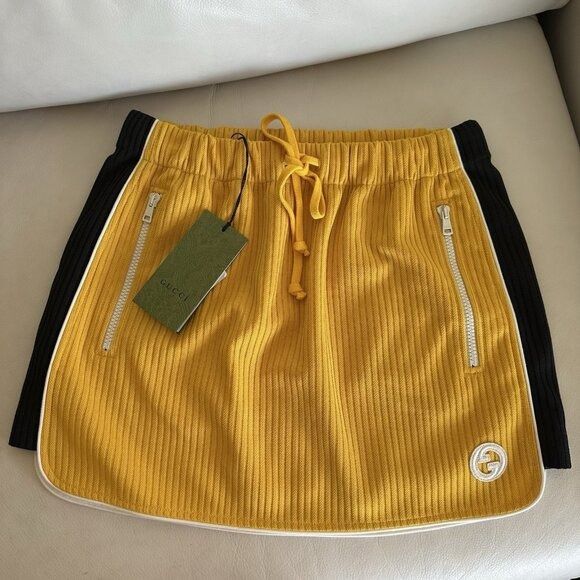 Gucci NWT GUCCI Skirt Yellow Size L 100% Authentic GG Logo Size 30" / US 8 / IT 44 - 1 Thumbnail