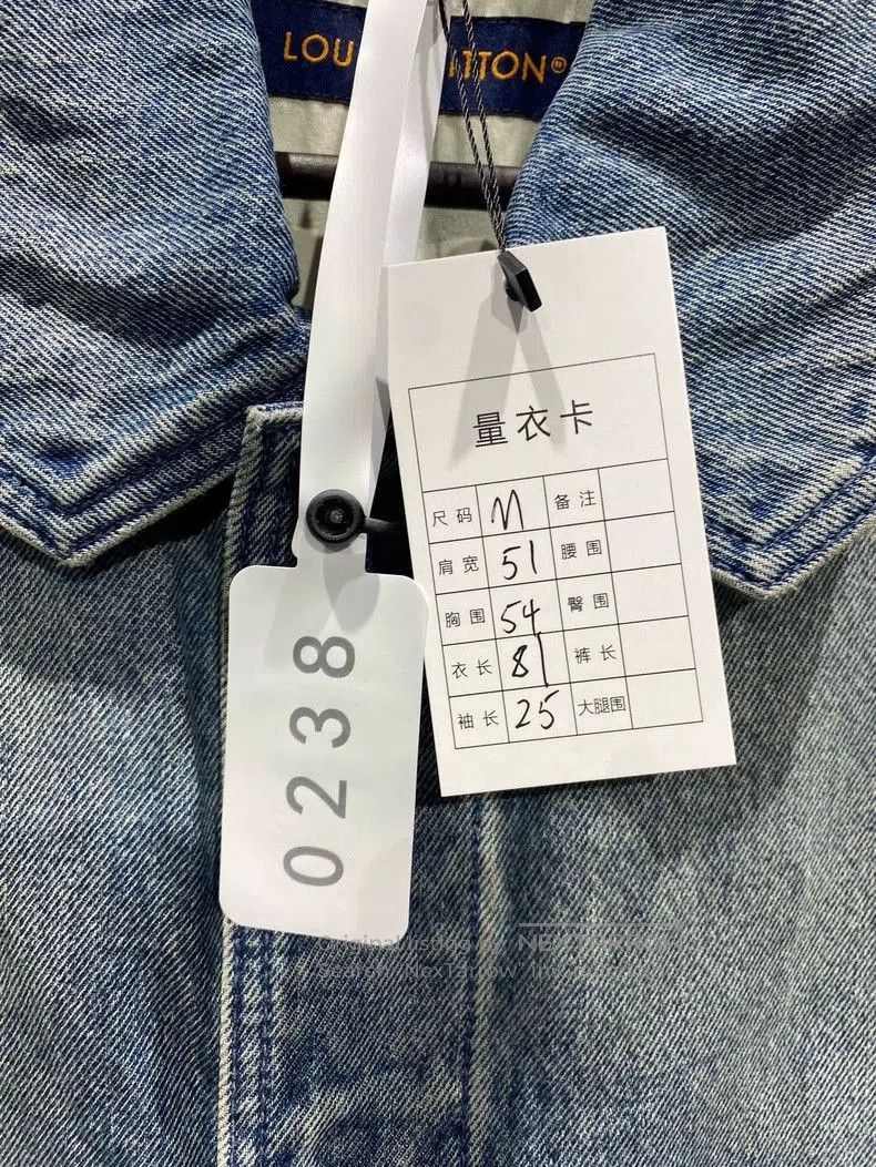 Louis Vuitton Louis Vuitton 23 Denim Relief Shirt. Size US M / EU 48-50 / 2 - 6 Thumbnail