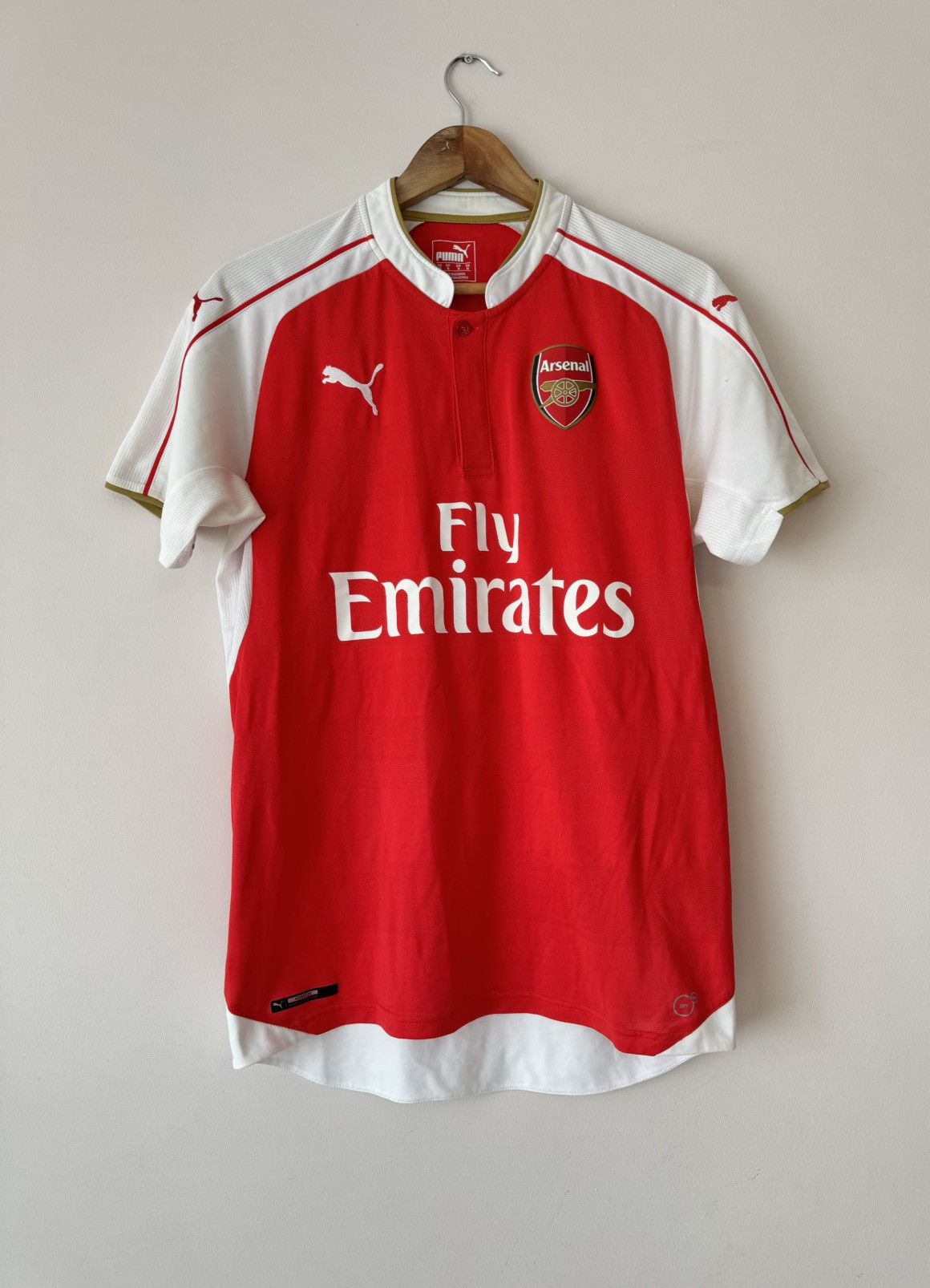 Puma Arsenal 2015-2016 Home Soccer Jersey Football Kit Shirt Size US M / EU 48-50 / 2 - 1 Thumbnail