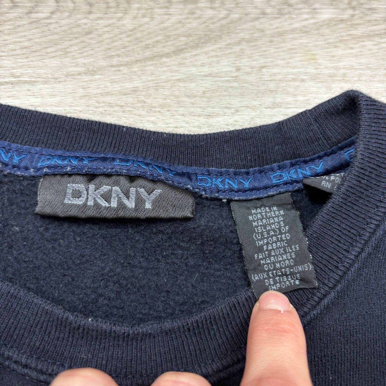 DKNY × Vintage Vintage Y2K DKNY Logo Spellout Crewneck Sweatshirt Men's M Size US M / EU 48-50 / 2 - 4 Thumbnail