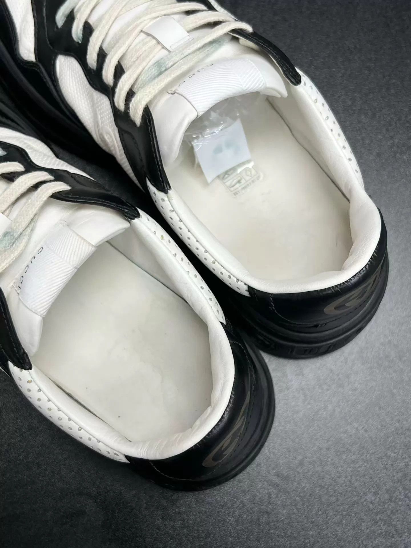 Gucci GUCCI Chunky Cookie 41.5 Black/White Worn Once Size US 8.5 / EU 41-42 - 4 Thumbnail
