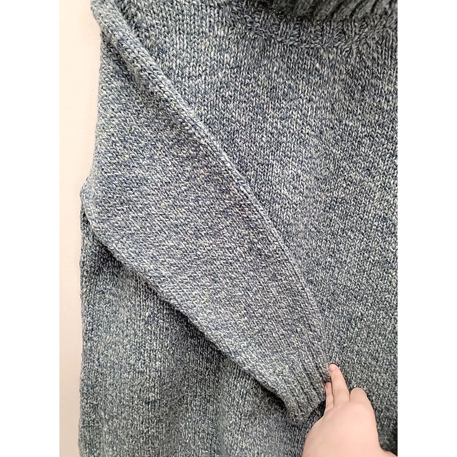Vintage Fisherman Out Of Ireland Sweater Turtleneck Wool Womens XL Pullover blue Long Sleeve Knit Pullover Casual Travel 23.5 Chest 26.5 Length Used Size L / US 10 / IT 46 - 3 Thumbnail