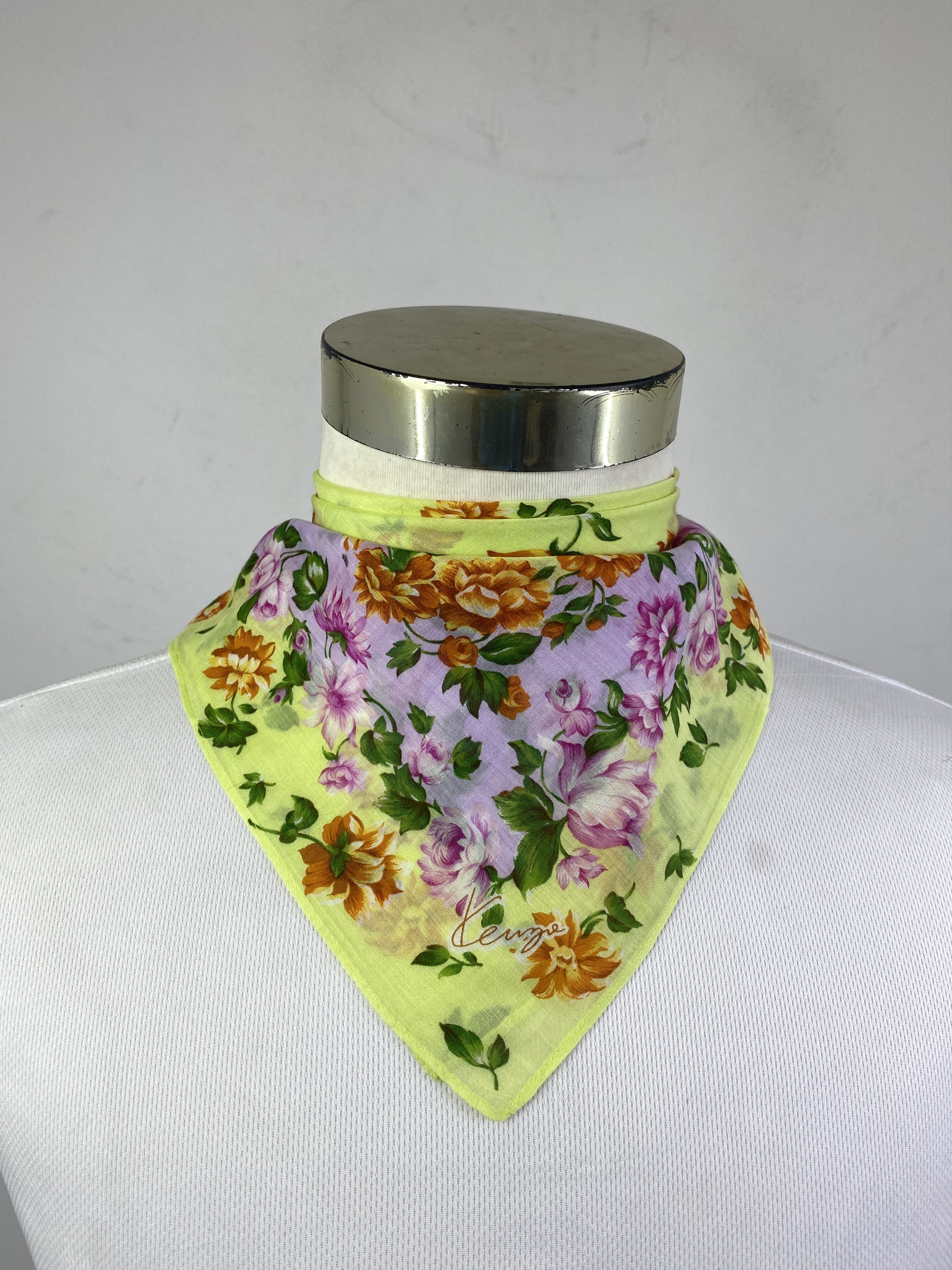 Kenzo Vintage Kenzo Handkerchief / Neckerchief HKC0976 Size ONE SIZE - 1 Thumbnail
