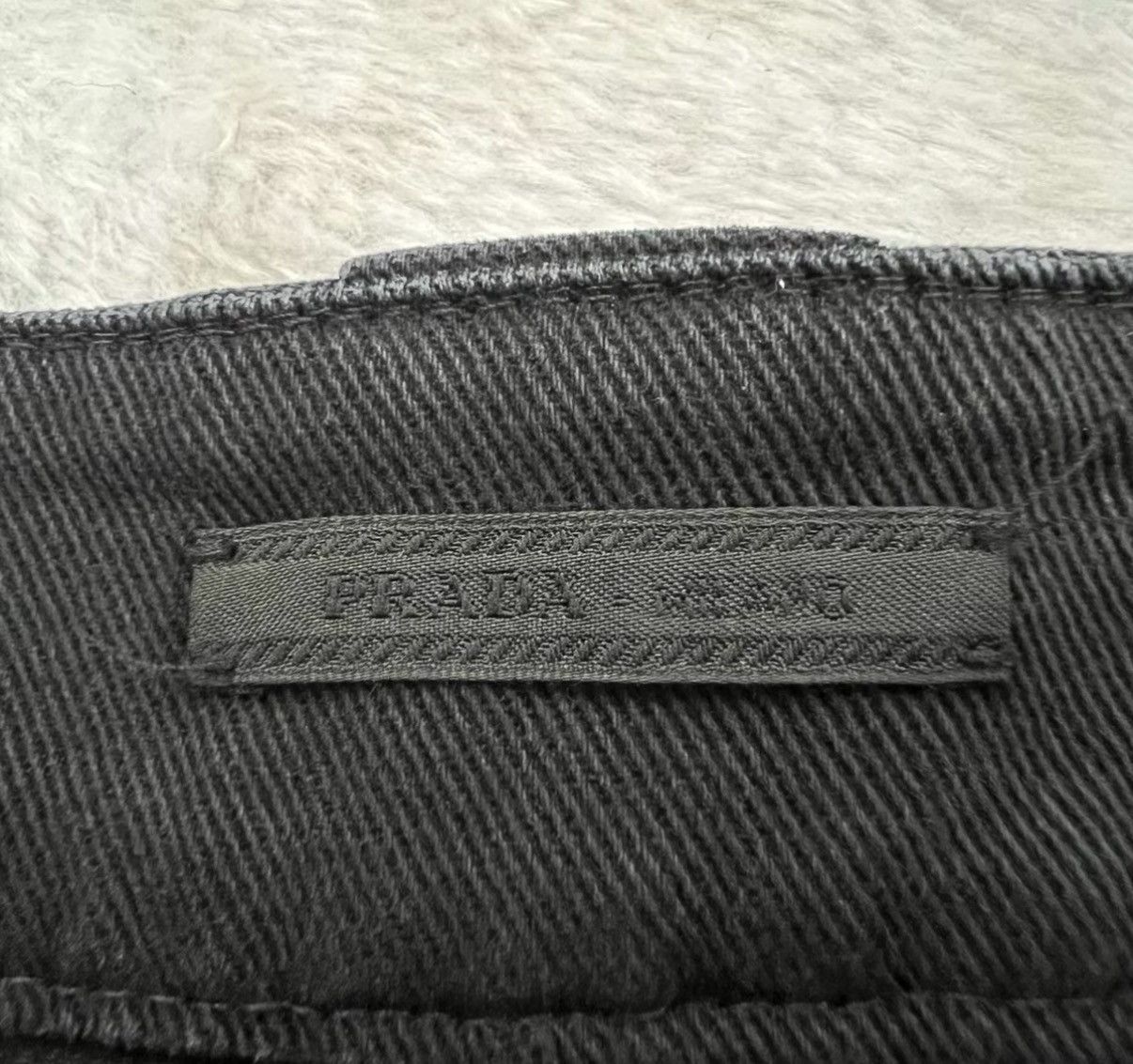 Prada PRADA Triangle Logo Embroidered Shorts J41 Size US 36 / EU 52 - 2 Thumbnail