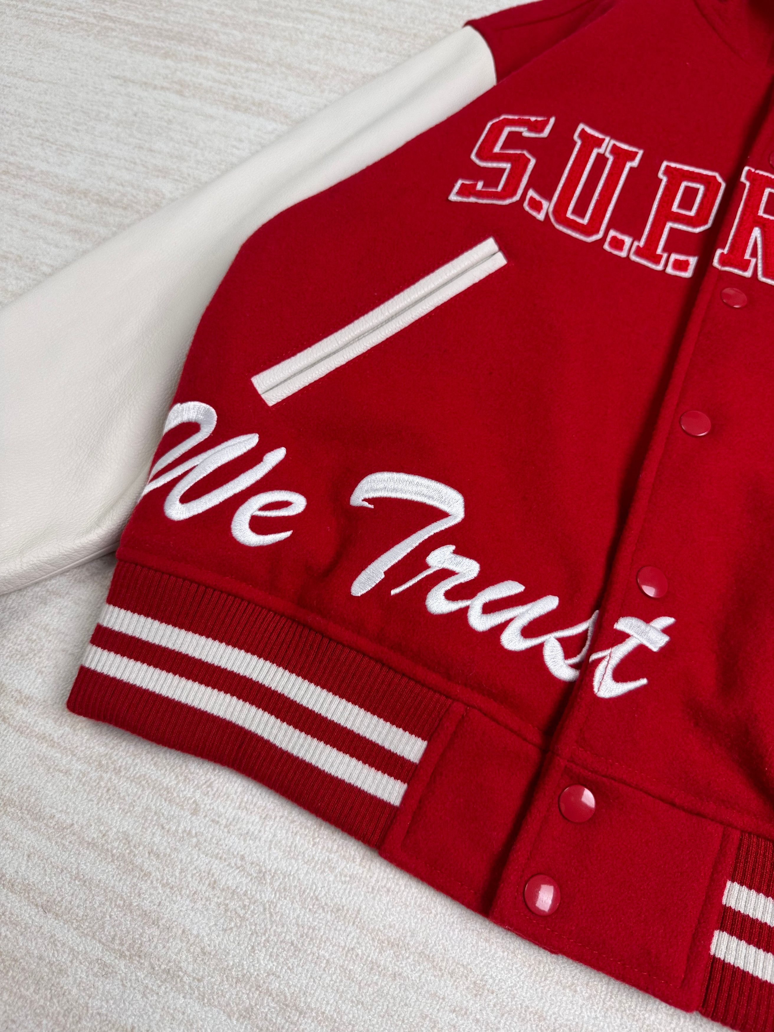 Supreme UNWORN* FW20 King Hooded Varsity Jacket Size S Size US S / EU 44-46 / 1 - 7 Thumbnail
