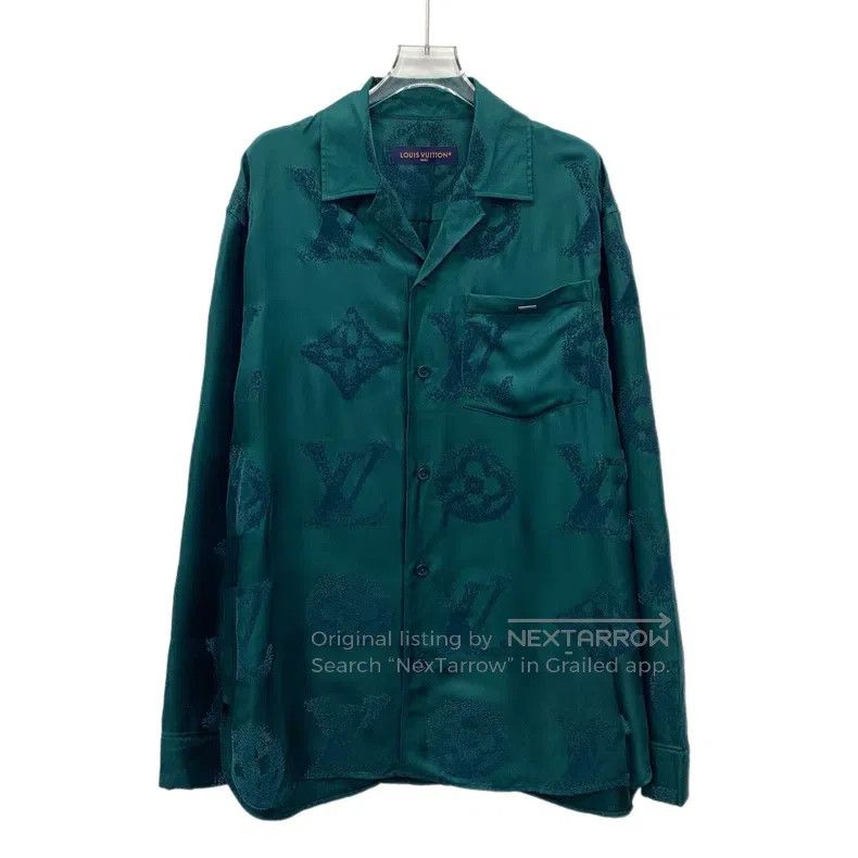 Louis Vuitton Louis Vuitton Dark green logo, full print, mulberry silk, Size US M / EU 48-50 / 2 - 1 Thumbnail