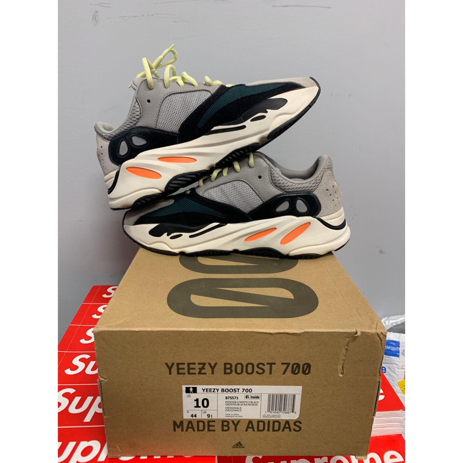 Adidas adidas Yeezy Boost 700 Wave Runner Size 9.5 Used SHIPS NOW Size US 9.5 / EU 42-43 - 5 Thumbnail