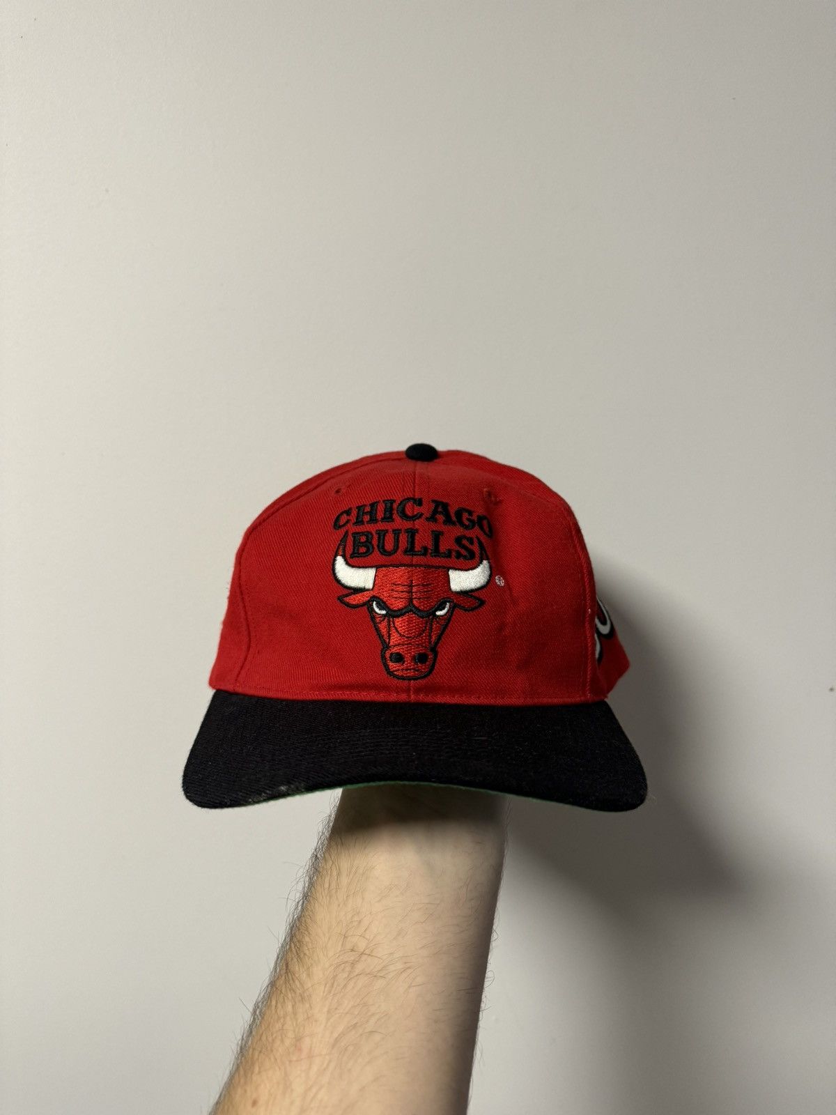 NBA × Vintage RARE Vintage 90s Chicago Bulls Specialties Side Wave Hat Size ONE SIZE - 2 Thumbnail