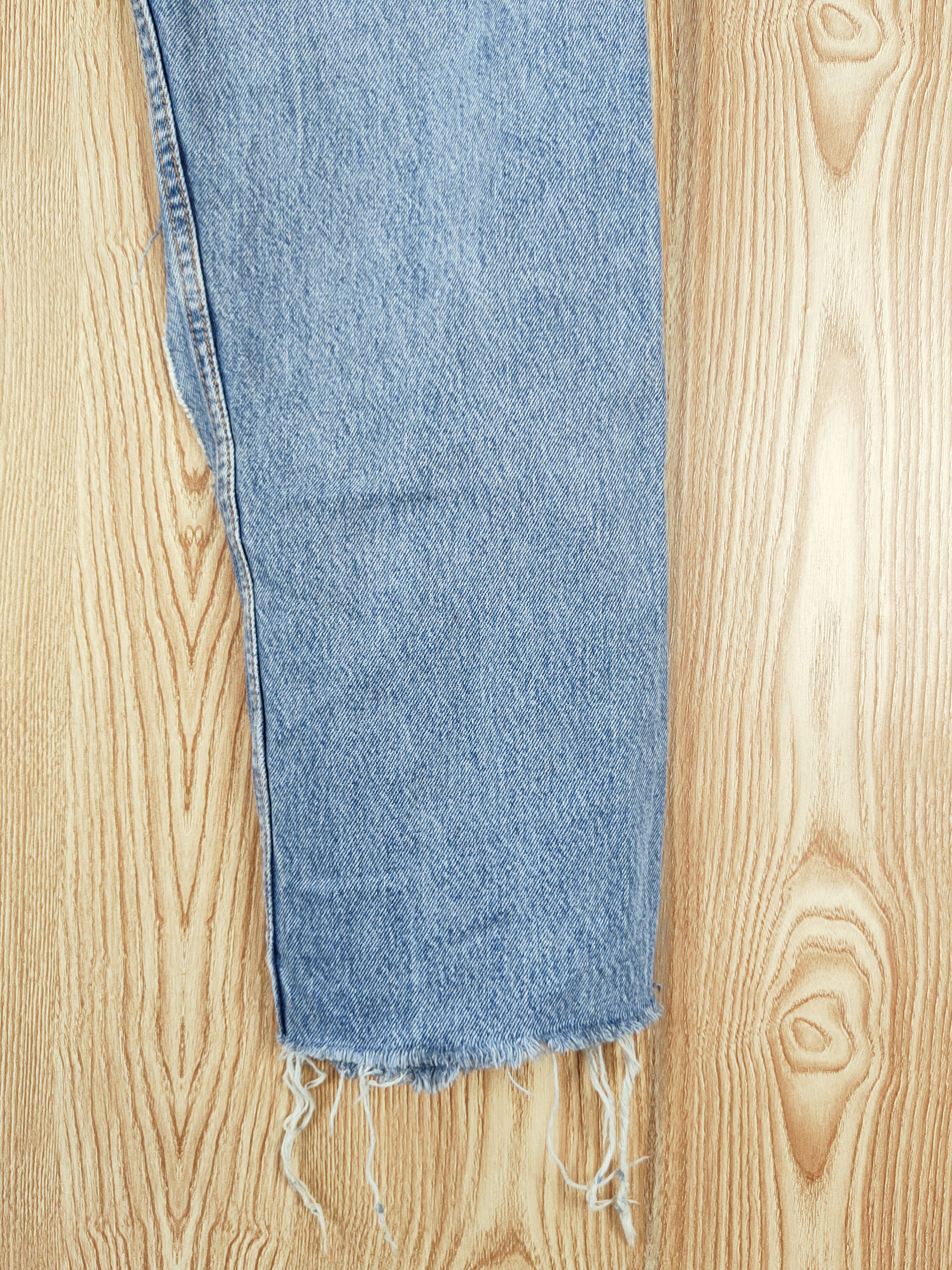 Levi's Levi's Blue Distressed Ripped Jeans #W781 Size US 31 - 13 Thumbnail