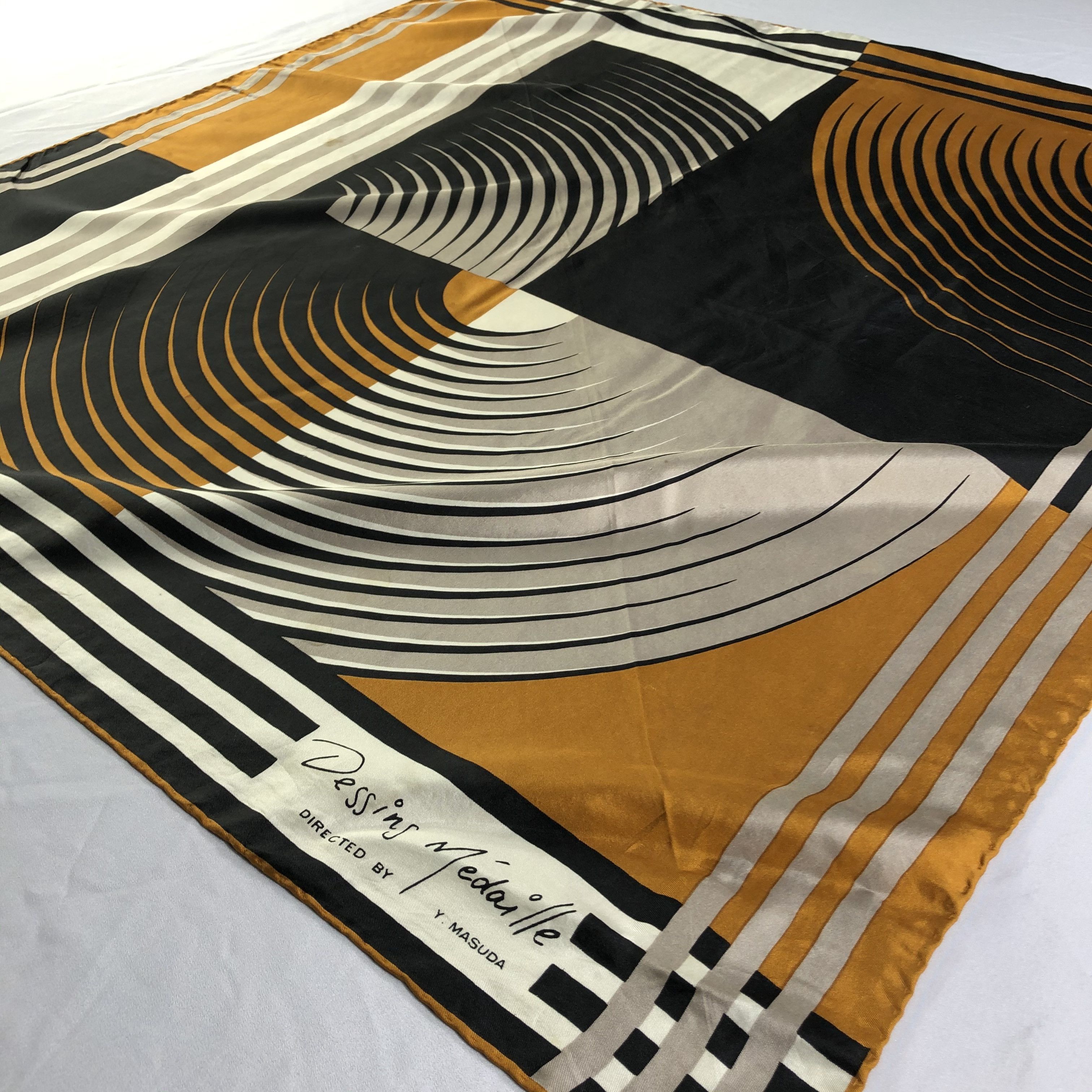 Vintage Vintage Dessins Medaille Silk Scarf Size ONE SIZE - 3 Thumbnail