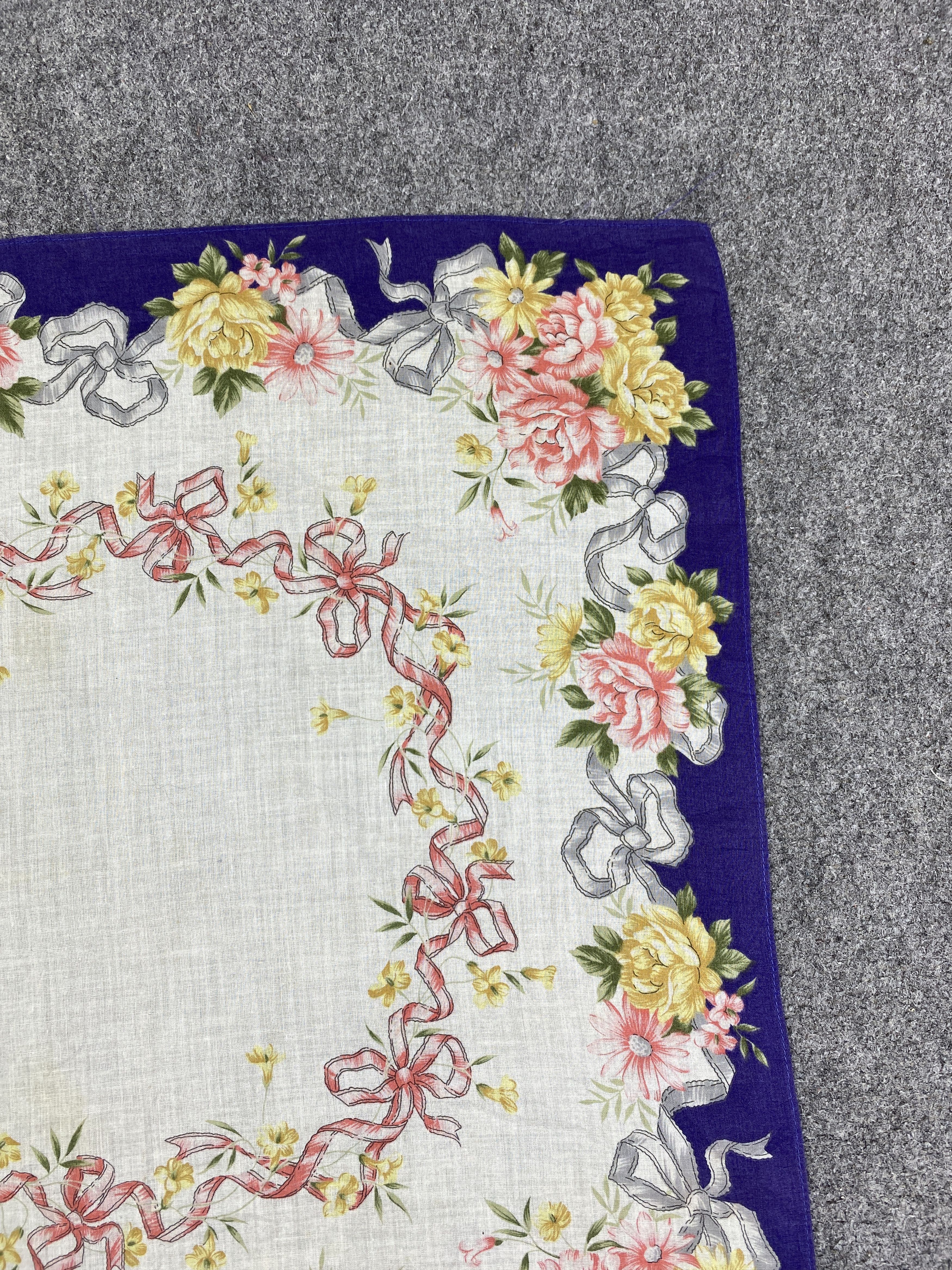 Balenciaga Vintage Balenciaga Flower Handkerchief / Neckerchief HKC1073 Size ONE SIZE - 8 Thumbnail