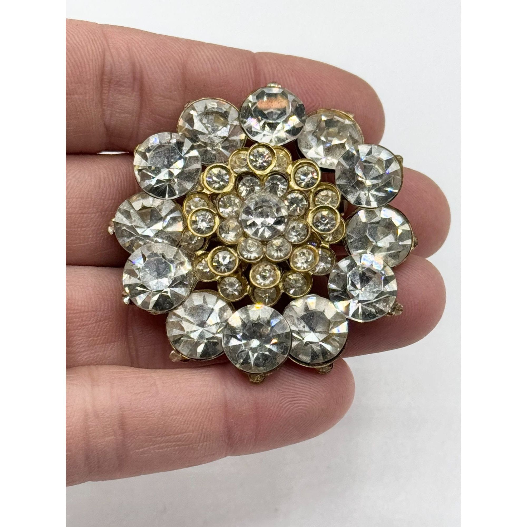 Vintage Vintage glass layered rhinestone flower brooch pin Size ONE SIZE - 2 Thumbnail