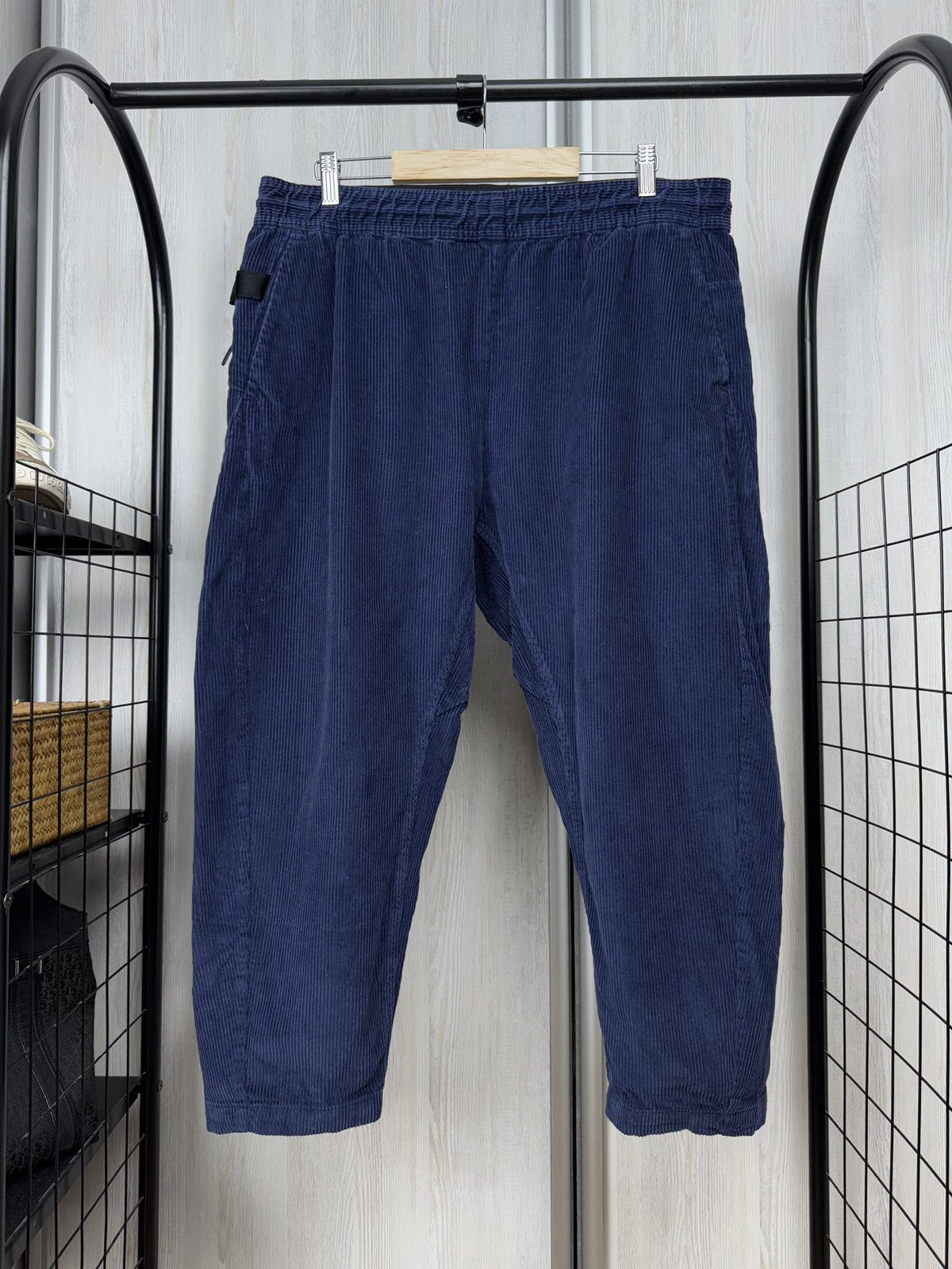 Nike Nike NIKE LIFESTYLE CROP PANT Size: XL BLUE - DO6329-410 Size US 36 / EU 52 - 3 Thumbnail