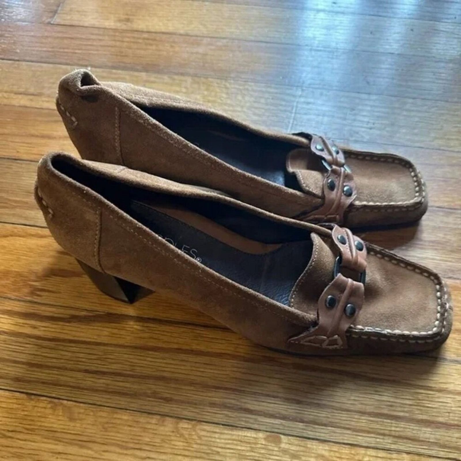 Aeropostale Aerosols Brown Suede Heeled Loafers Size US 5.5 / IT 35.5 - 9 Thumbnail
