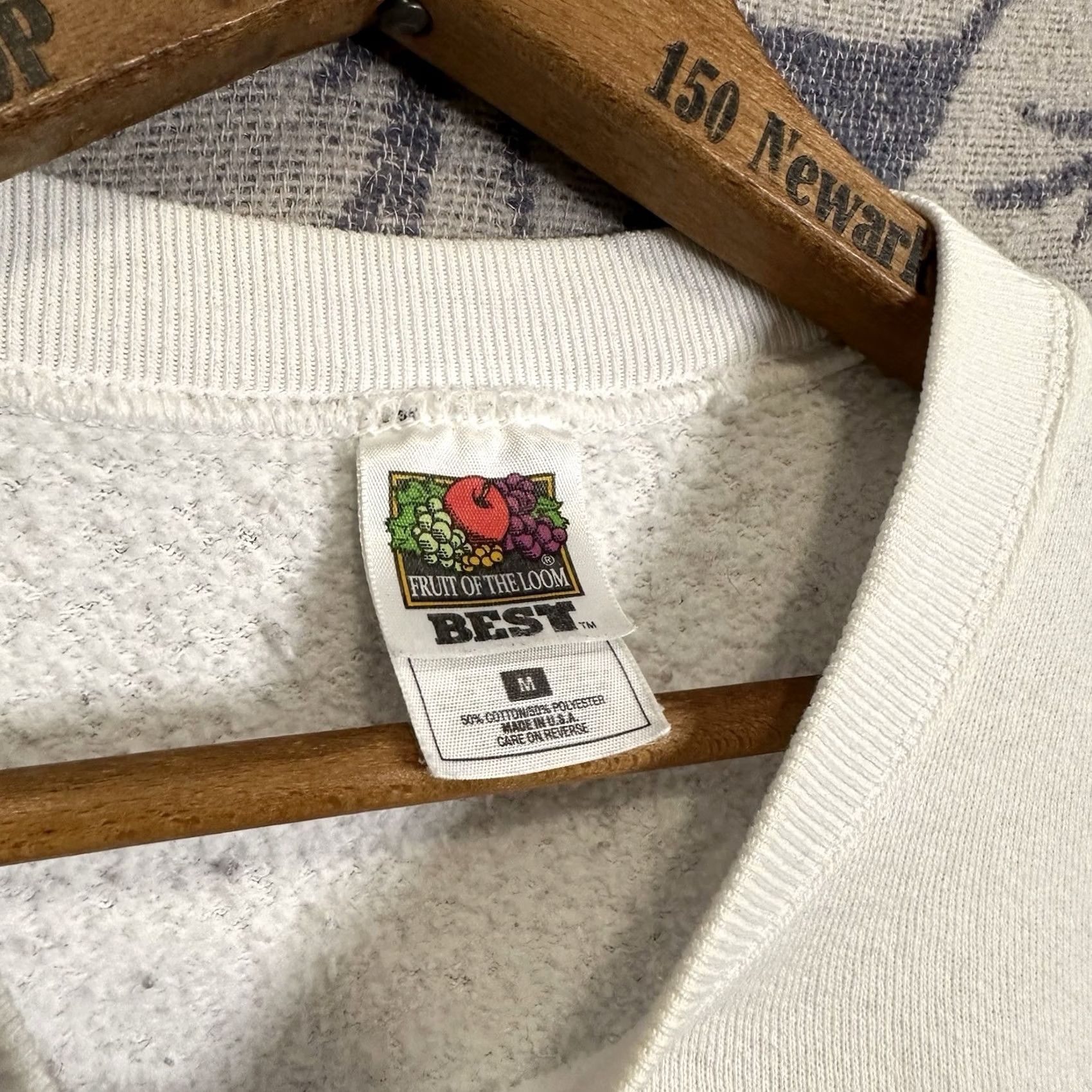 Fruit Of The Loom VINTAGE 90s Fruit Of The Loom Cougars Football Crewneck Sweatshirt M White Size US M / EU 48-50 / 2 - 3 Thumbnail