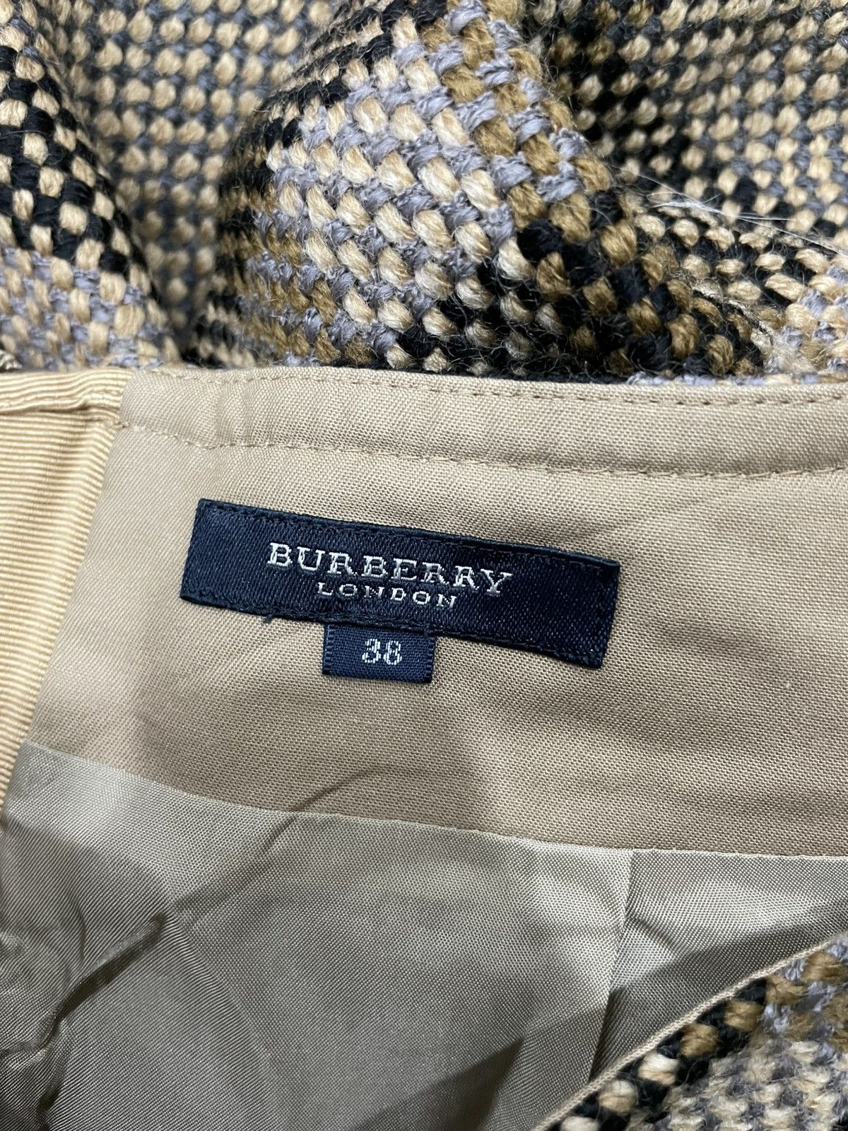Burberry Burberry Novacheck Skirt Size 26" / US 2 / IT 38 - 4 Thumbnail