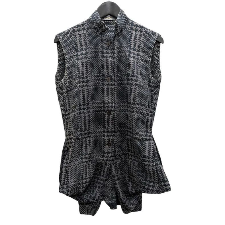 Issey Miyake Issey Miyake Sleeveless shirt vest Size M / US 6-8 / IT 42-44 - 1 Thumbnail