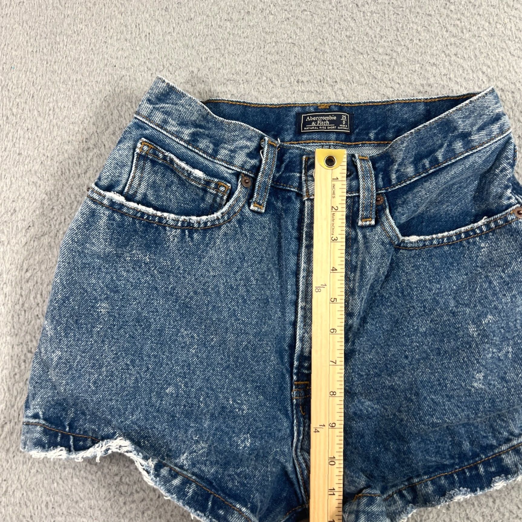Abercrombie & Fitch Abercrombie & Fitch Women's Denim Shorts 25 Blue Solid Cut-Off Regular Fit Size 42" / US 20 - 3 Thumbnail