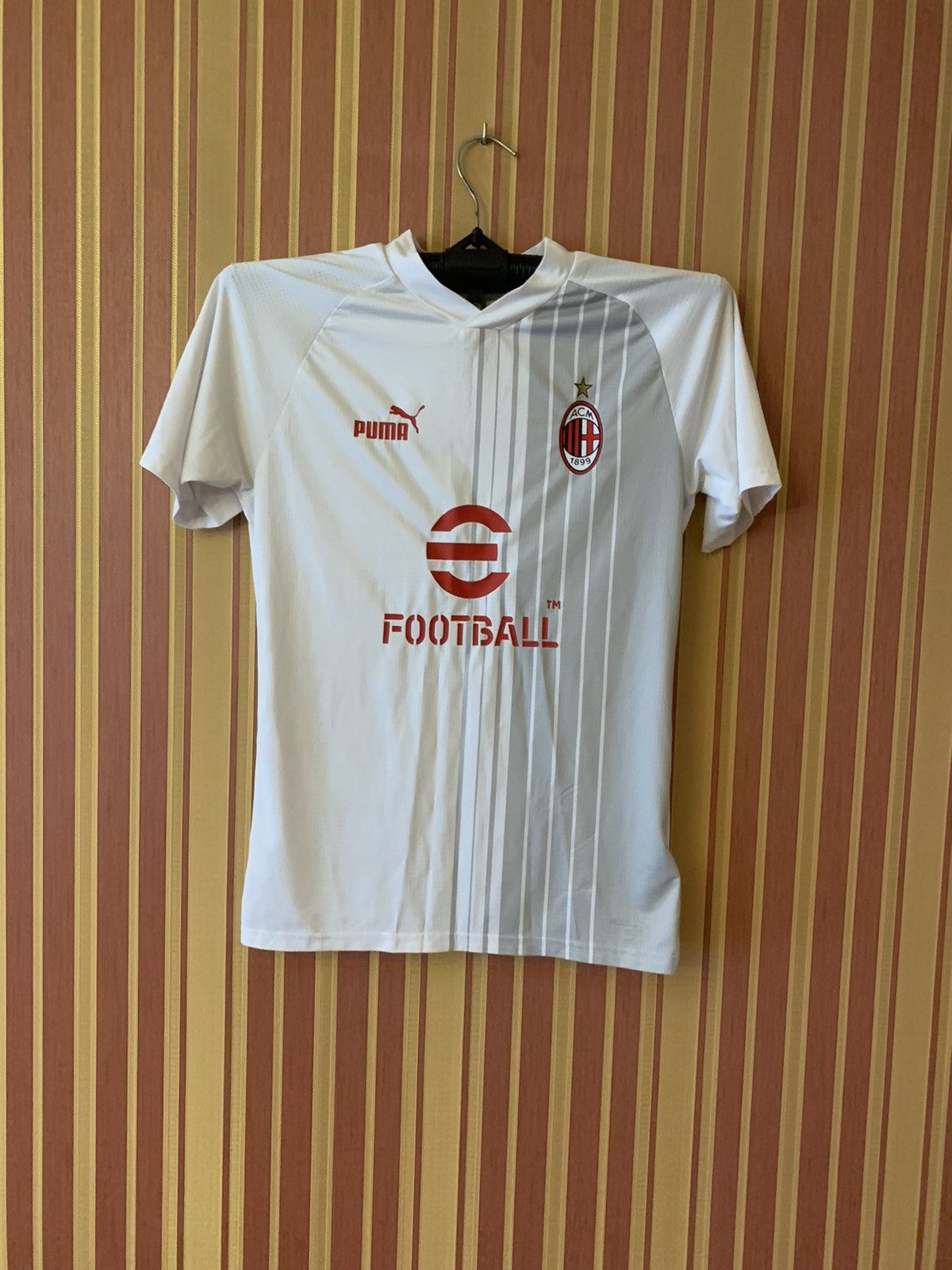 Puma AC Milan Shirt Soccer Football - Puma 2023 2024 Size Small Size US S / EU 44-46 / 1 - 2 Thumbnail