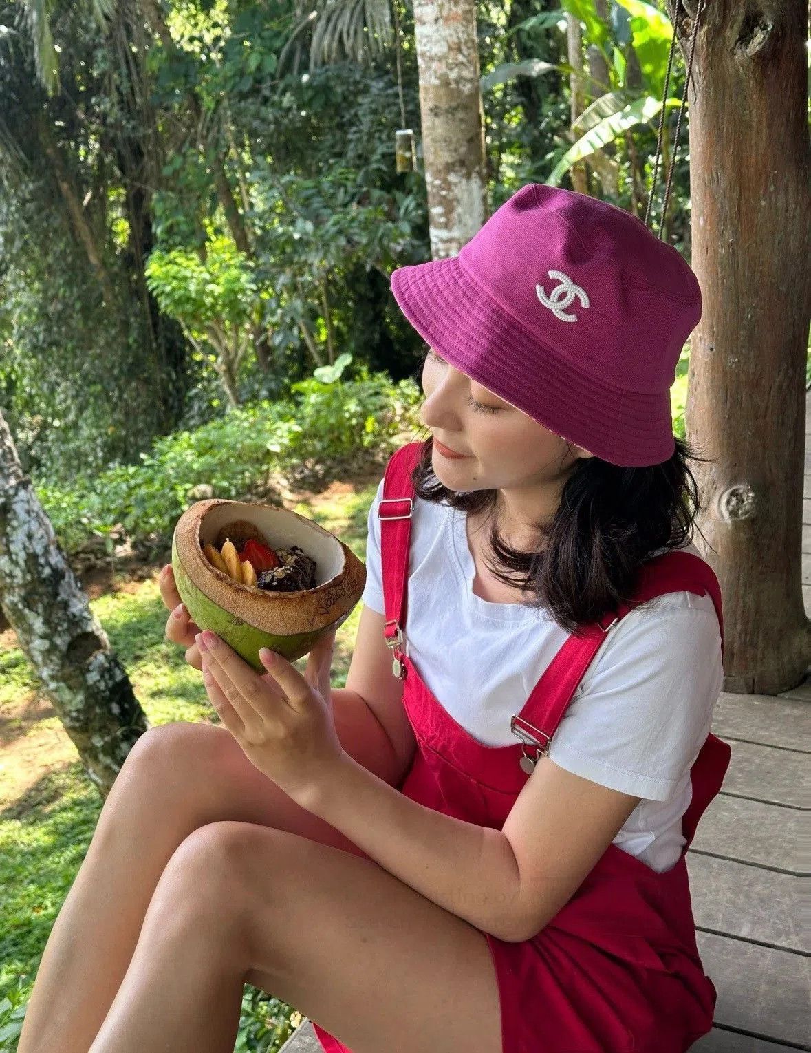 Chanel Chanel Pearl CC Logo Bucket Hat. Size ONE SIZE - 9 Thumbnail