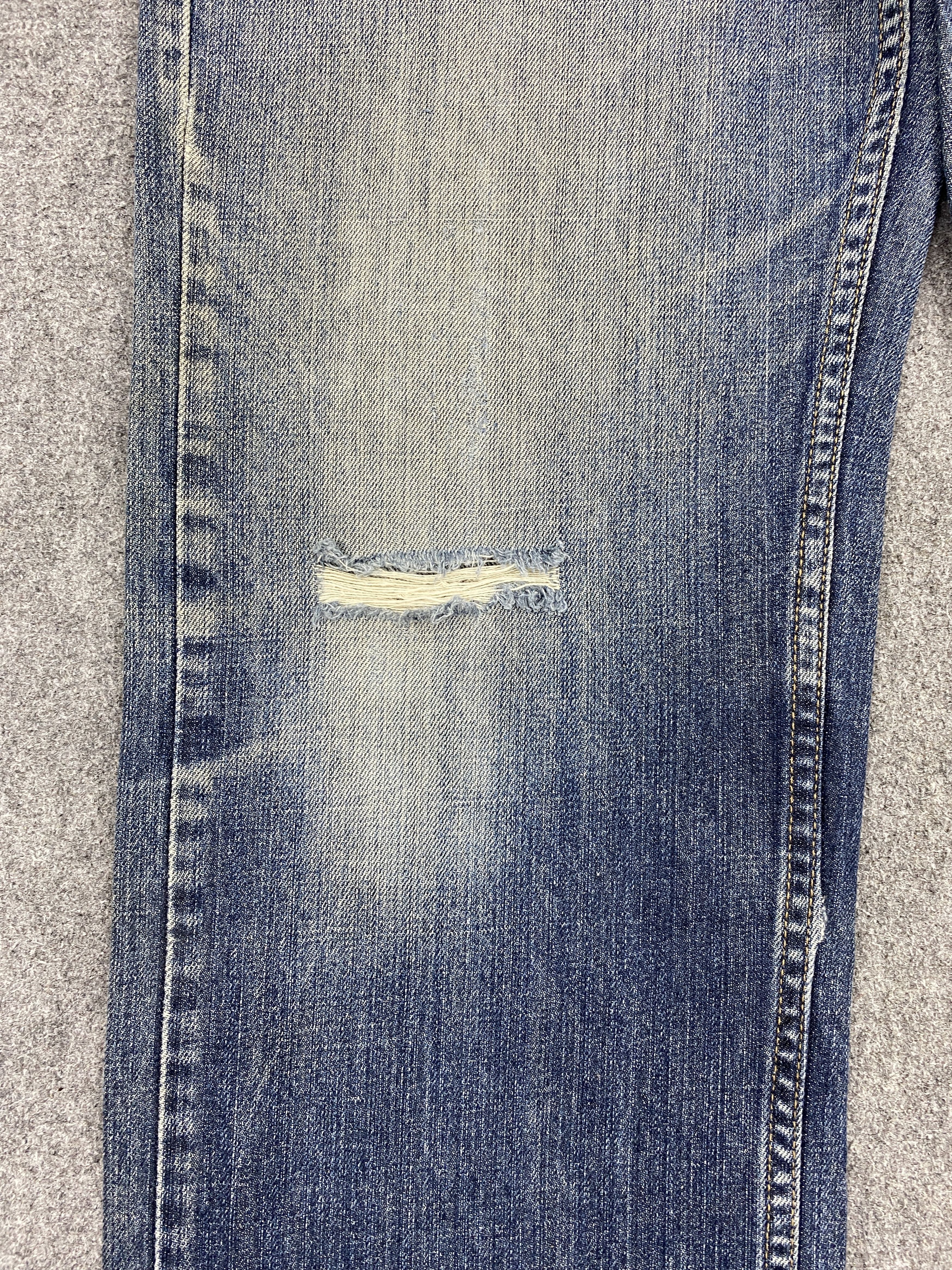 Levi's × Vintage Vintage Distressed Levis 559 Faded Blue Jeans Size US 35 - 10 Thumbnail