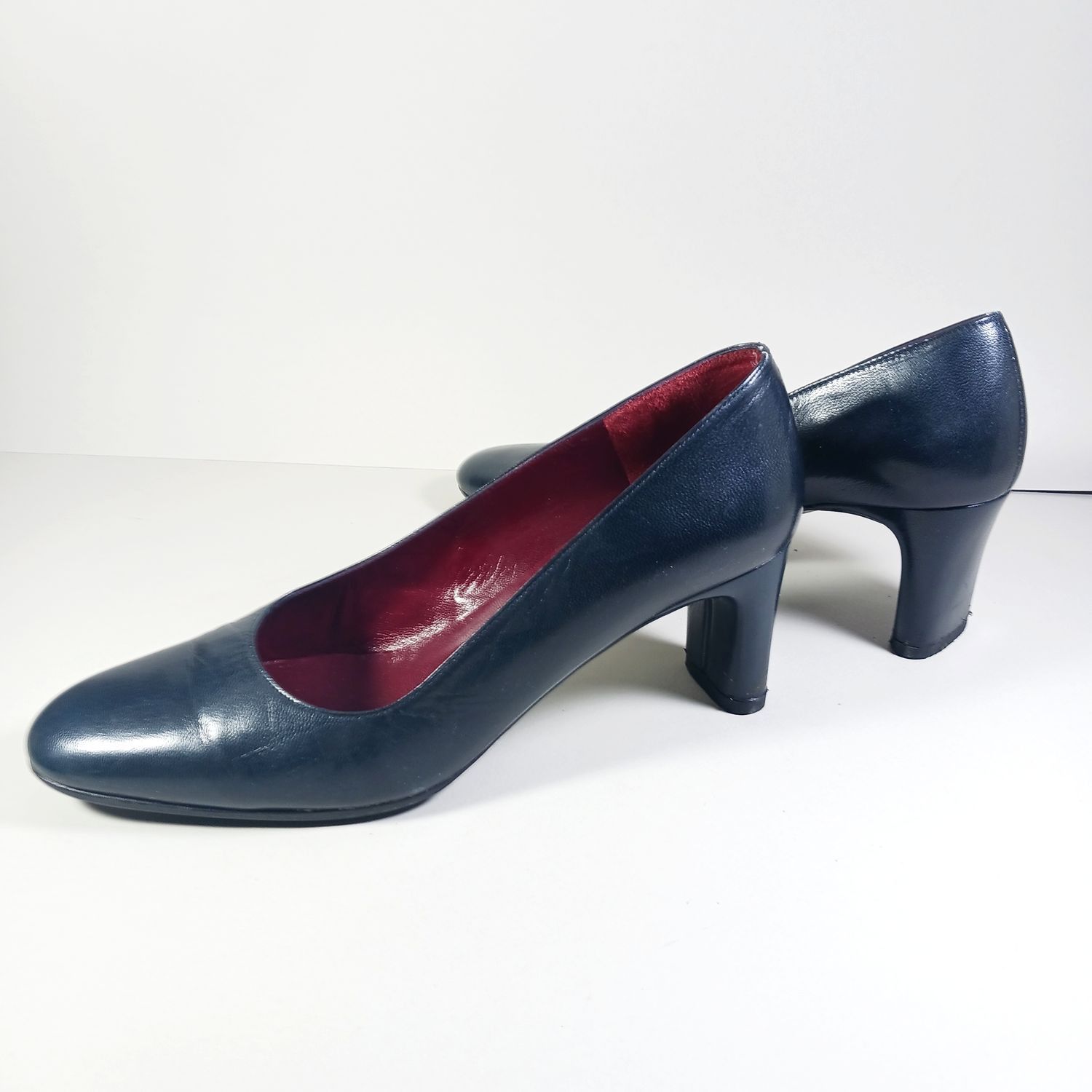 Charles Jourdan × Vintage Charles Jourdan Blue Leather Size 7 1/2 B Classic Pumps Size US 7.5 / IT 37.5 - 7 Thumbnail
