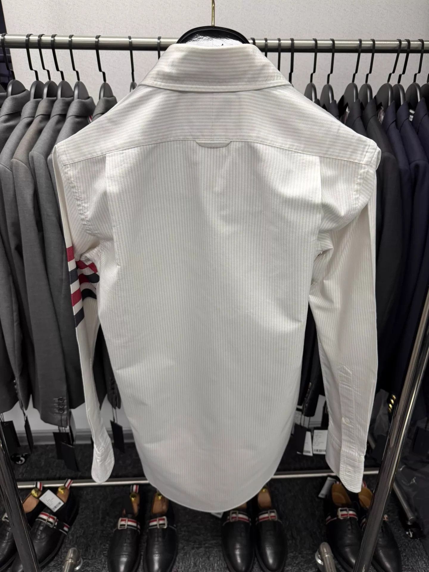 Thom Browne Thom Browne Men's Rare 4-Bar Butterfly Collar Oxford Shirt 1 Size US S / EU 44-46 / 1 - 2 Thumbnail