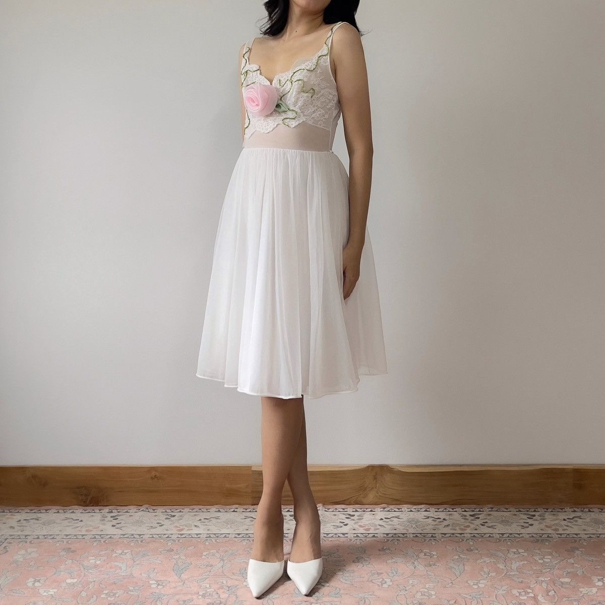 Vintage Romantic 1960's White Nightgown (XXS-XS) Size XS / US 0-2 / IT 36-38 - 6 Thumbnail