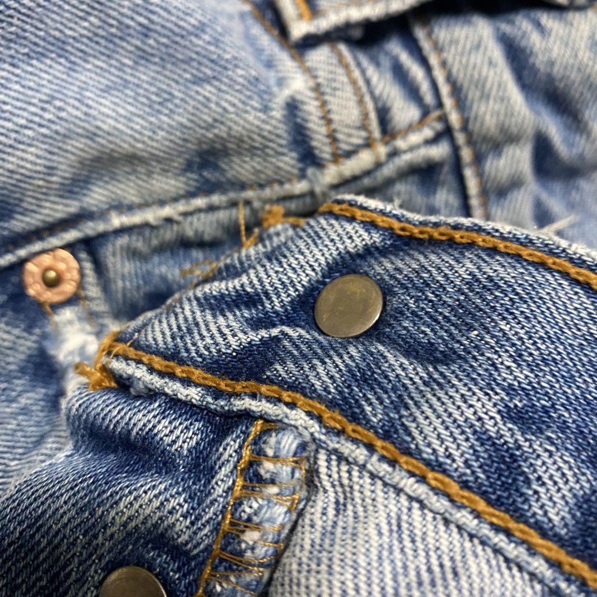 Levi's Vintage Levi's 501 Distressed Jeans Size US 33 - 22 Thumbnail