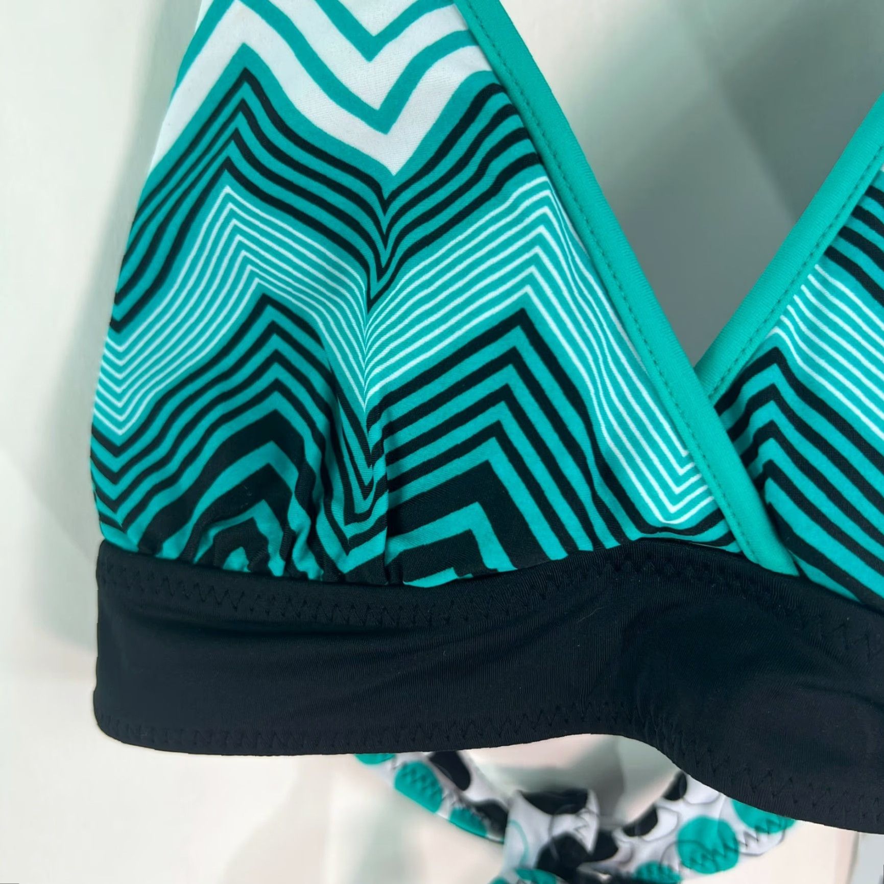 Vintage Zero Posor Womens Geoprint Reversible Halter Green Blue Bikini Top Size 10 Size L / US 10 / IT 46 - 2 Thumbnail