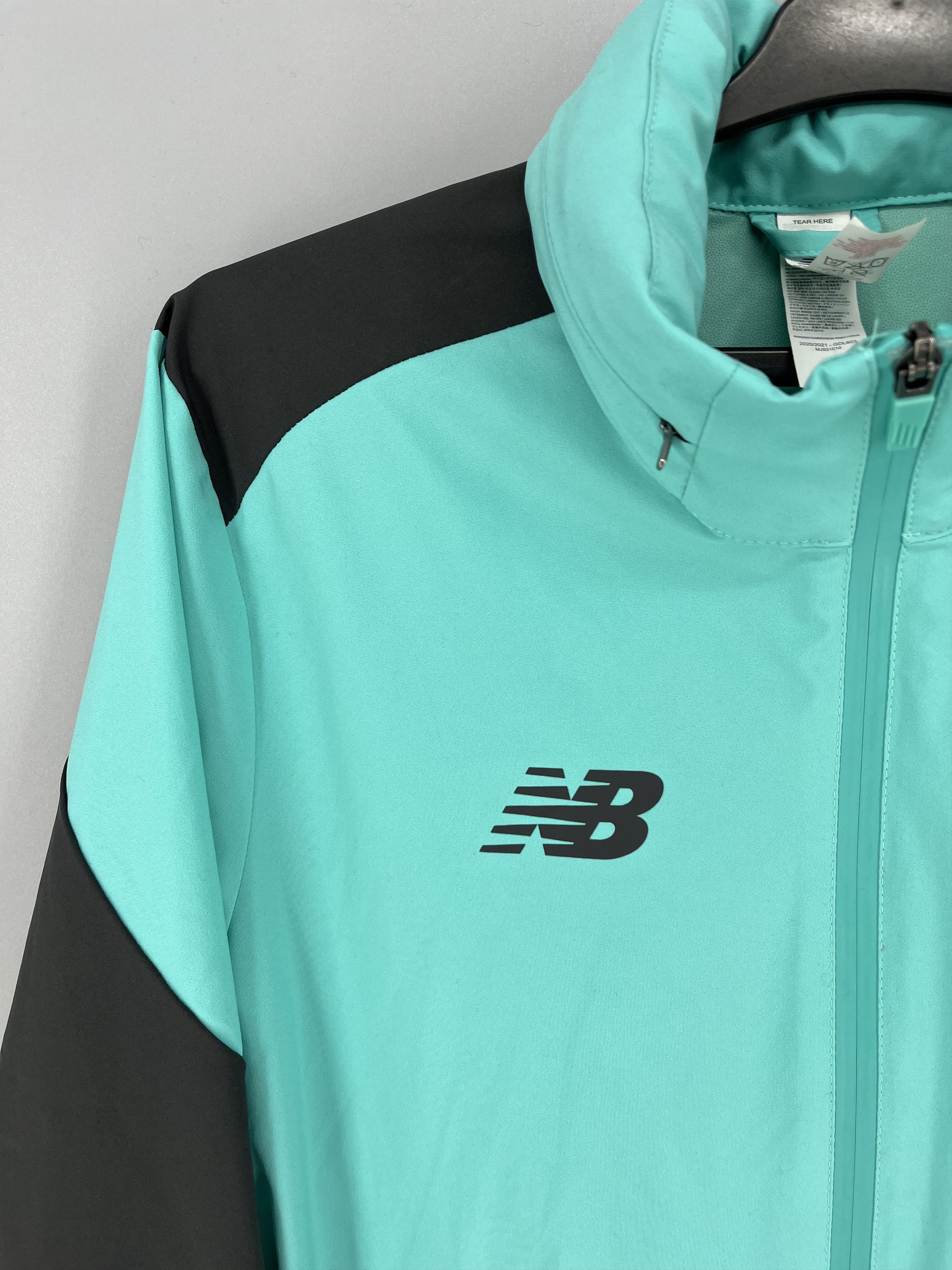 New Balance Official New Balance Liverpool FC Jacket c/w Hood Football Size US M / EU 48-50 / 2 - 7 Thumbnail