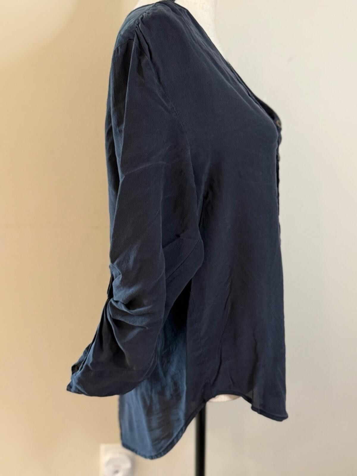 Other Yumi Kim black silk V neck pleated button front top SZ SM Size S / US 4 / IT 40 - 2 Thumbnail