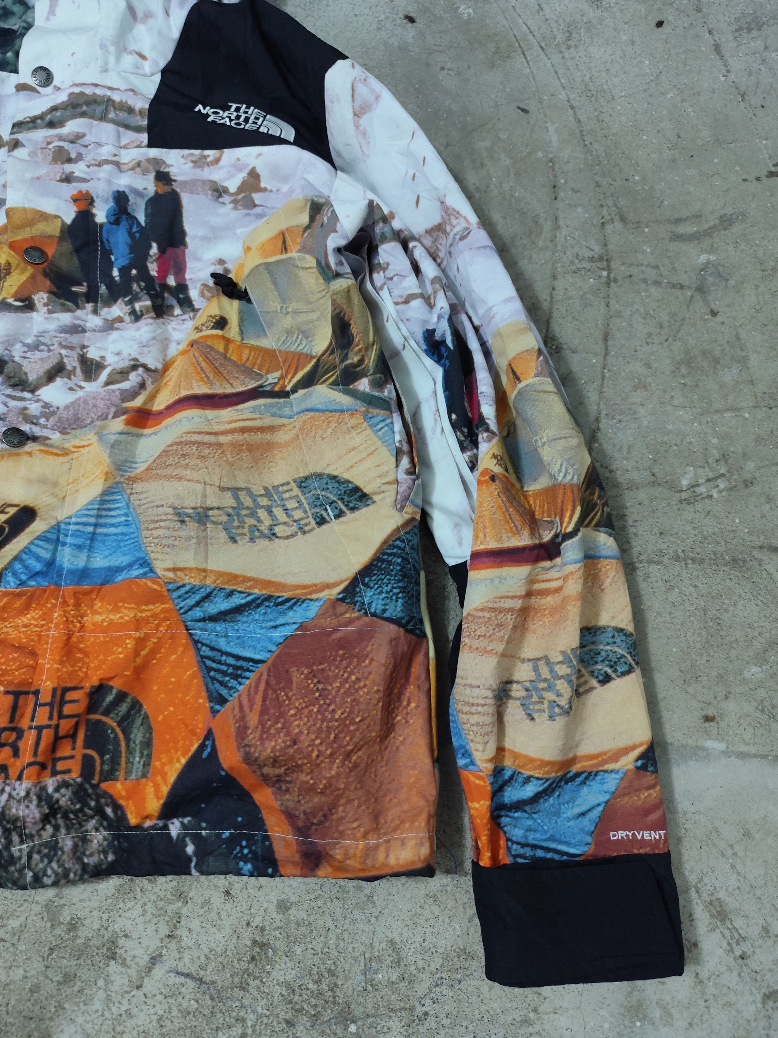 The North Face TNF x Invincible Expedition Series Mountain Jacket Size US S / EU 44-46 / 1 - 4 Thumbnail