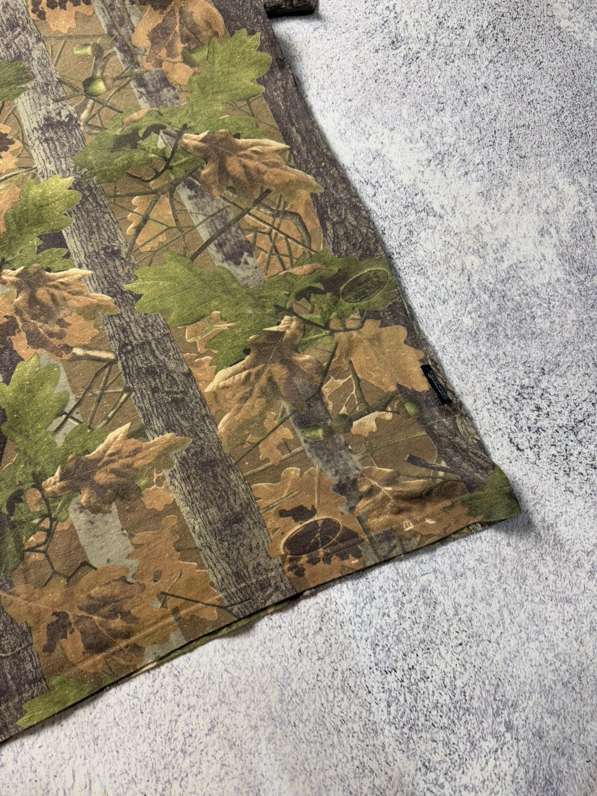 Realtree Crazy Vintage Y2K Realtree Camo T-shirt Carhartt Style Size US XL / EU 56 / 4 - 12 Thumbnail