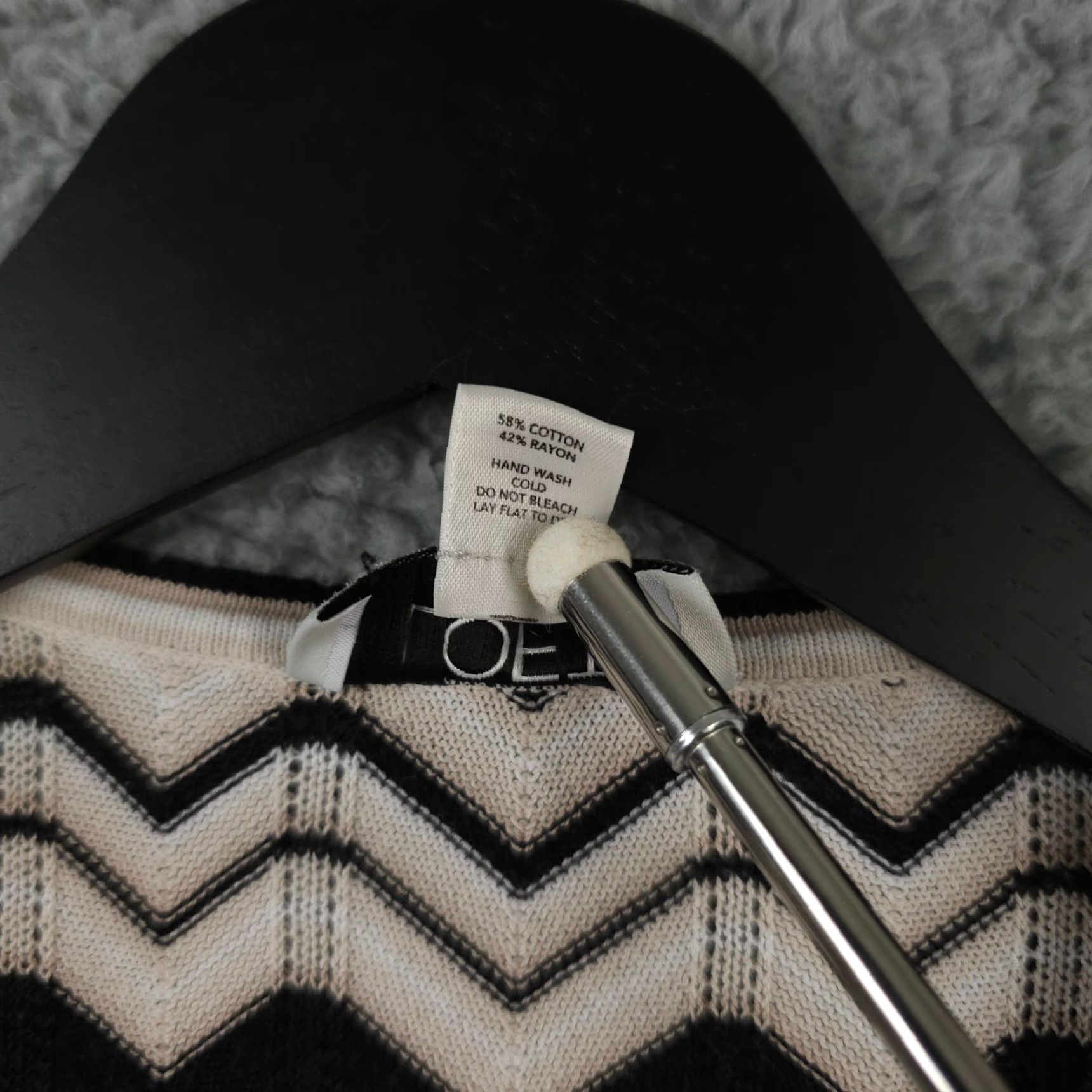 Loft LOFT Sweater Womens MP Black Beige Chevron Striped Button Up V Neck Size M / US 6-8 / IT 42-44 - 4 Thumbnail