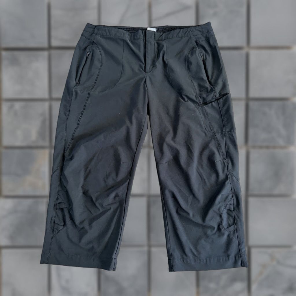 Nike VINTAGE Nike Tech Pants Black 35x26 Mens Regular 35 Ankle Size US 35 - 1 Thumbnail