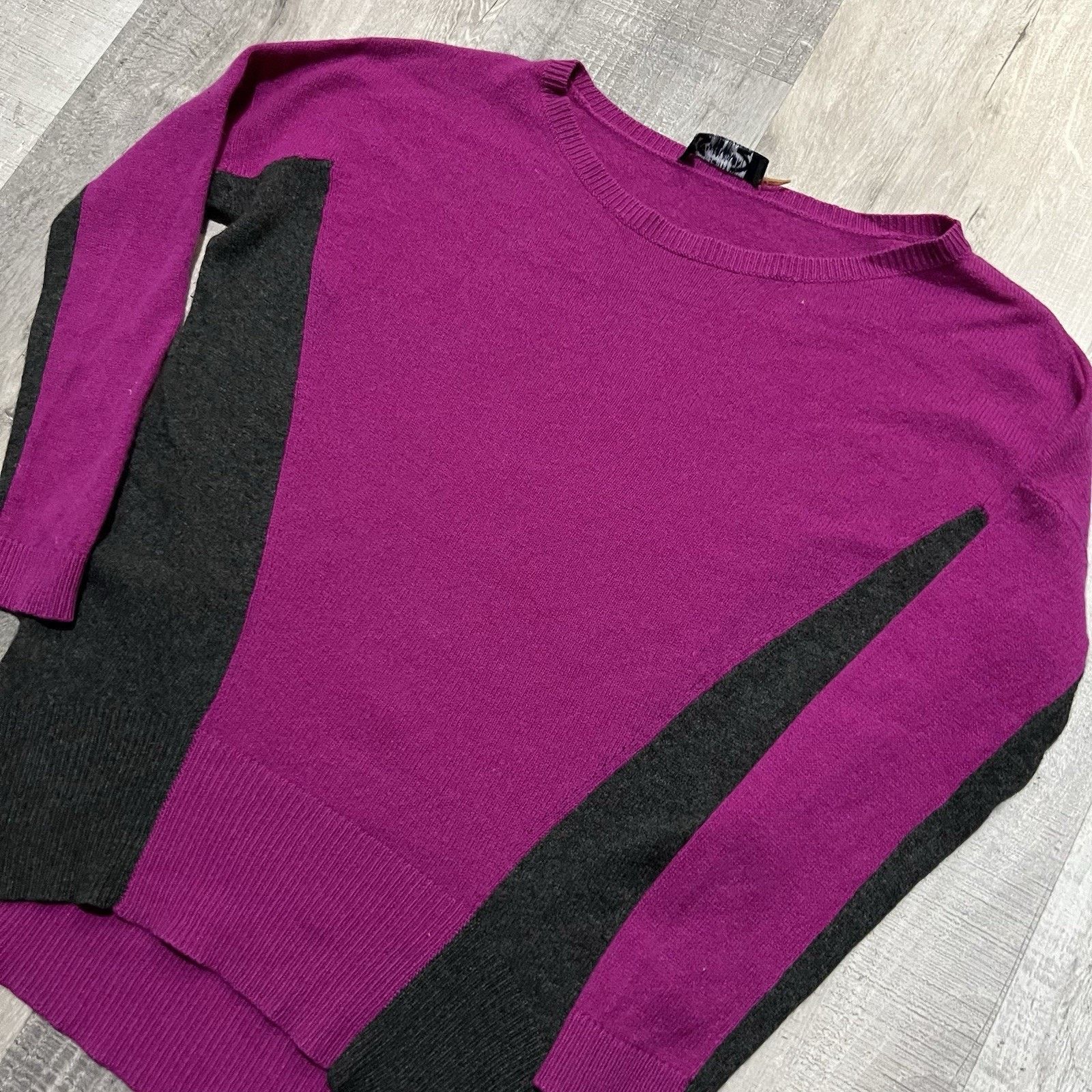 Magaschoni Magaschoni New York Cashmere Magenta Pull Over Sweater M Size M / US 6-8 / IT 42-44 - 2 Thumbnail