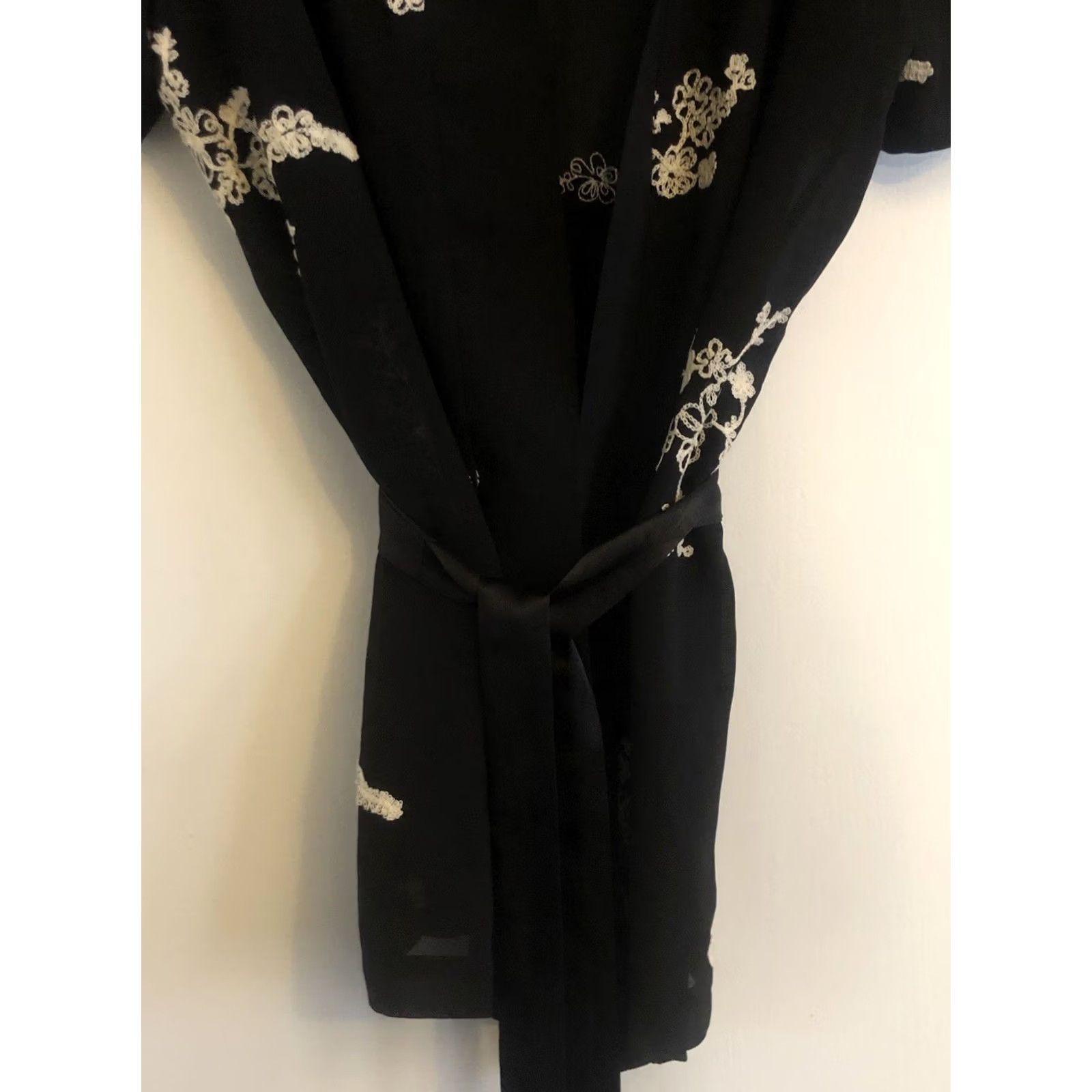Vintage ORTTU Star Neck Belted Sheer Cardigan Men’s Medium Black w/Ivory Floral Accents Size US M / EU 48-50 / 2 - 4 Thumbnail