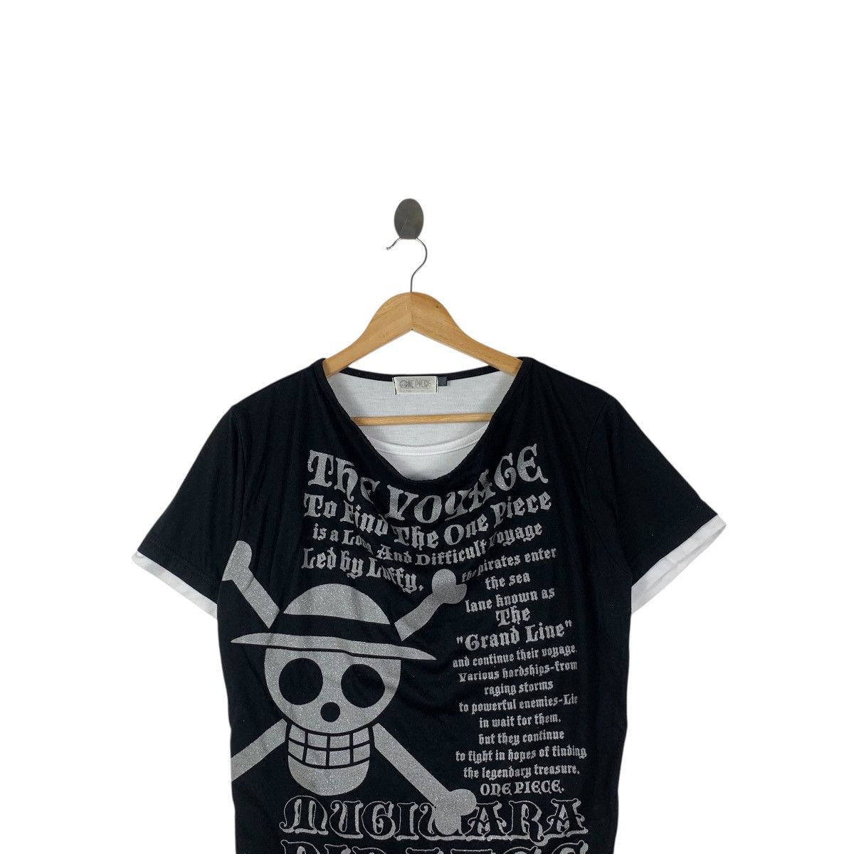 Anime ONE PIECE ANIME Luffy Straw Hat Pirates Crew Voyage Tee Size S / US 4 / IT 40 - 2 Thumbnail
